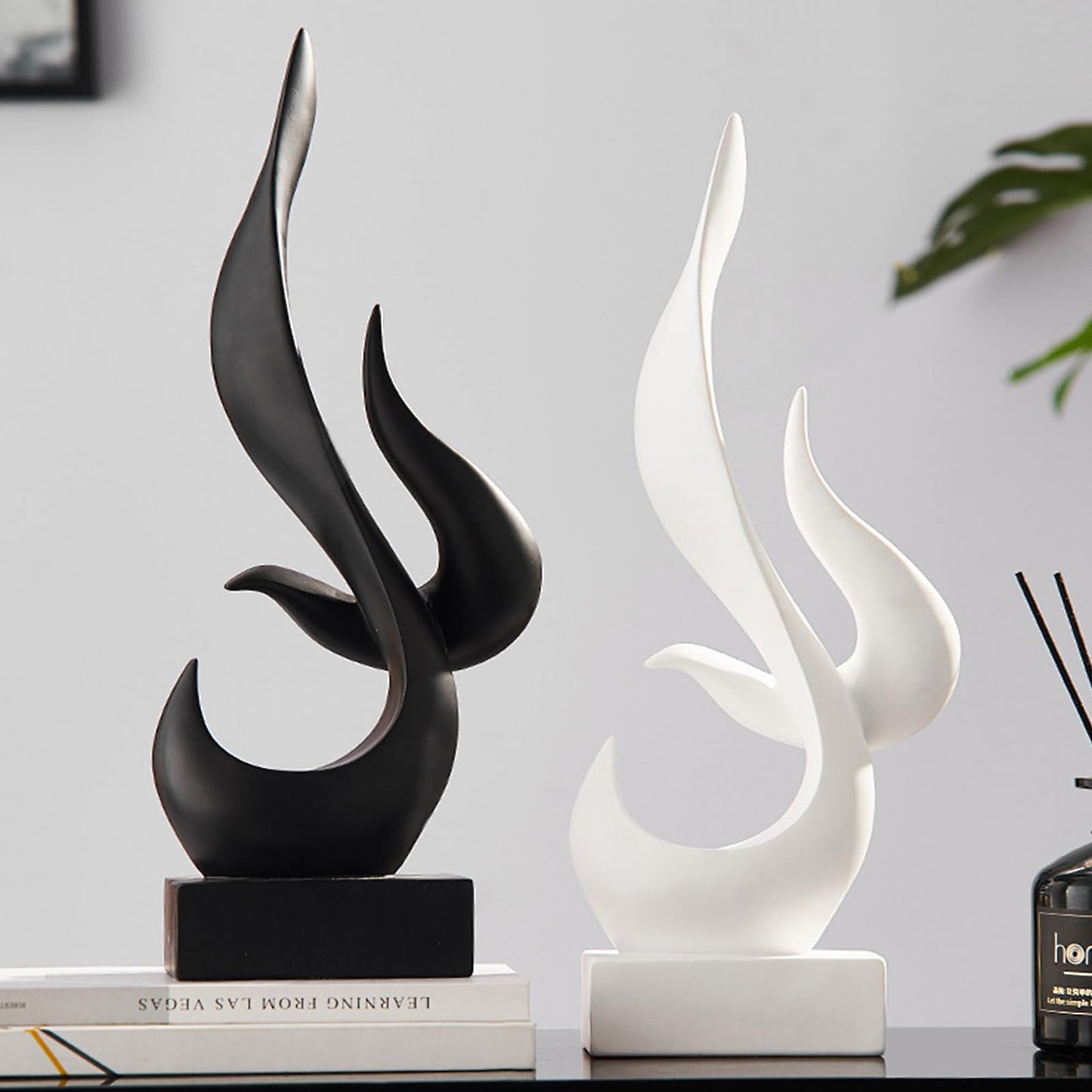 Bocnity Modern Flame Sculpture Decor Flame Statue Resin Sculptures Abstract Art Figurines Centerpiece Sculpture for Home Decor Living Room Stand Coffee Table Office Decor(Black-B)