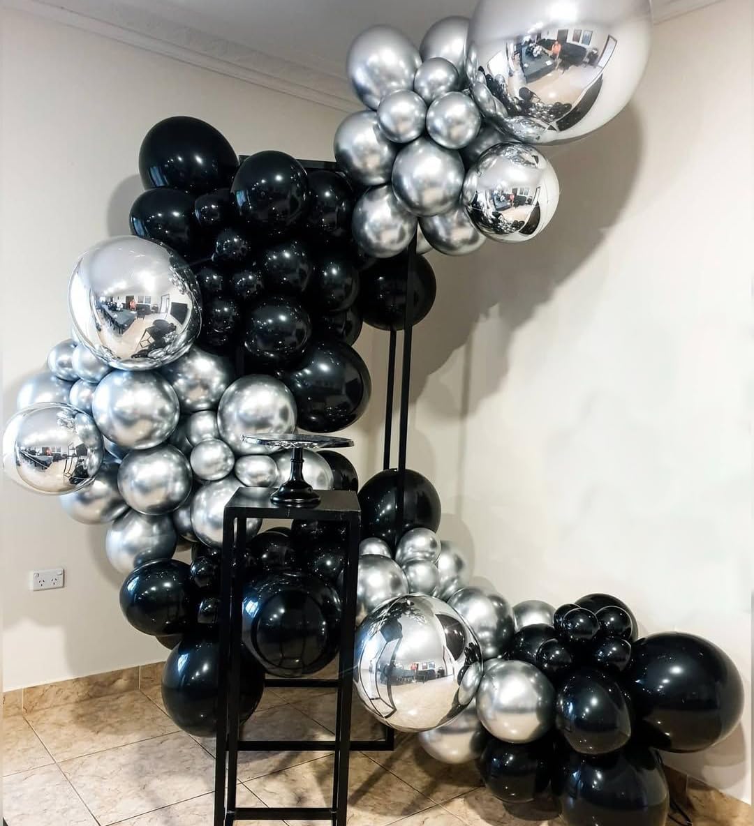 Black and Silver Balloons Arch Kit, 162pcs Different Sizes with Black Metallic Silver Confetti Balloons for Prom Anniversary Birthday 2025 Graduation Party Decorations