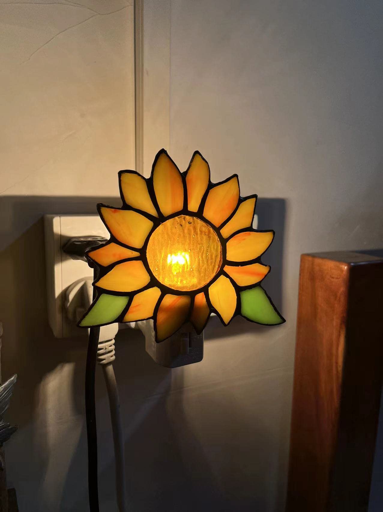 HUIMEIJU Stained Glass Sunflower Night Lights,Suitable for bedrooms,Kitchens,bathrooms,etc.(Orange 1PCS)