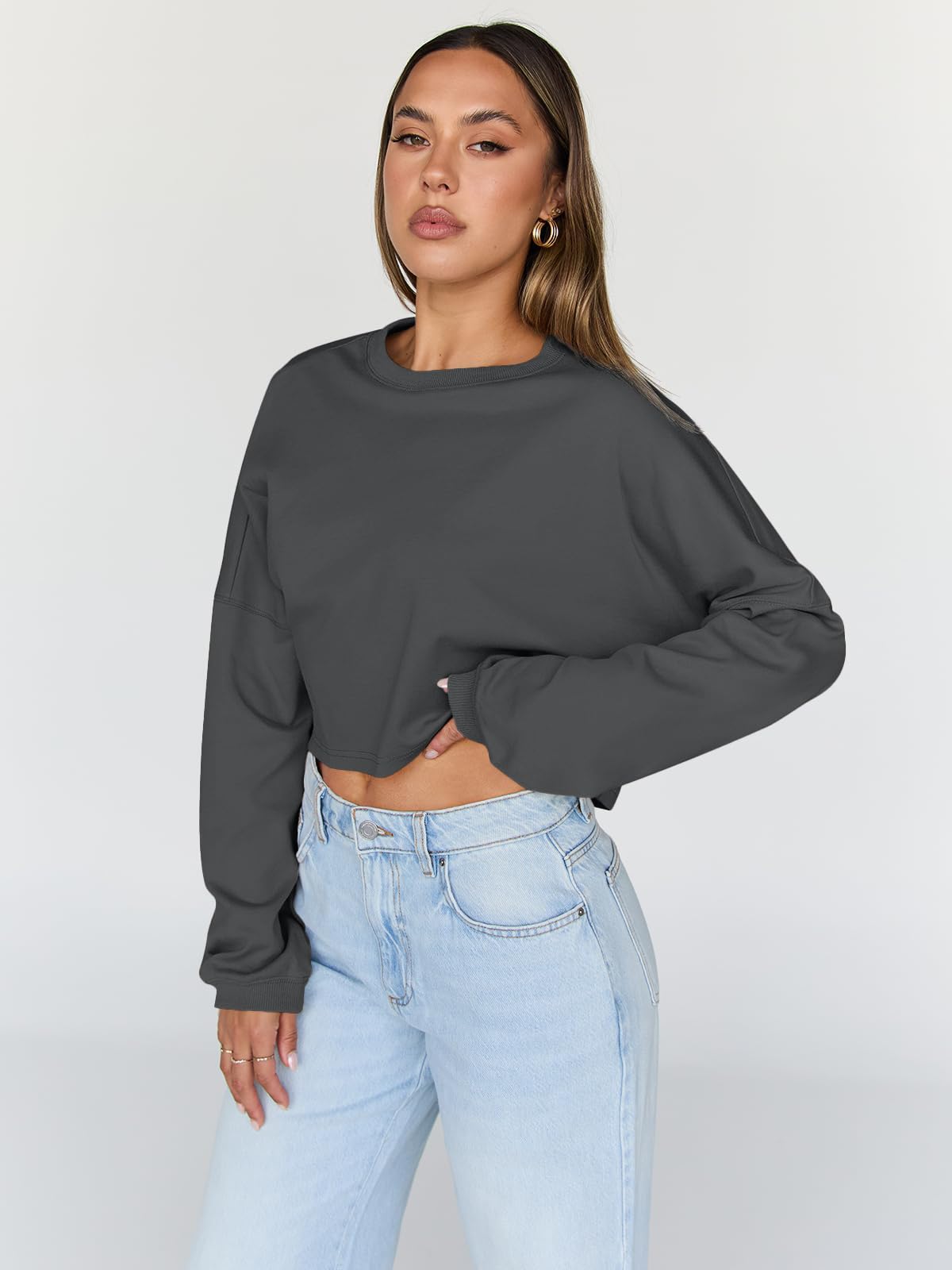 Trendy Queen Cropped Sweatshirts for Women Oversized Crewneck Sweaters Long Sleeve Tops Fall Winter Clothes 2025