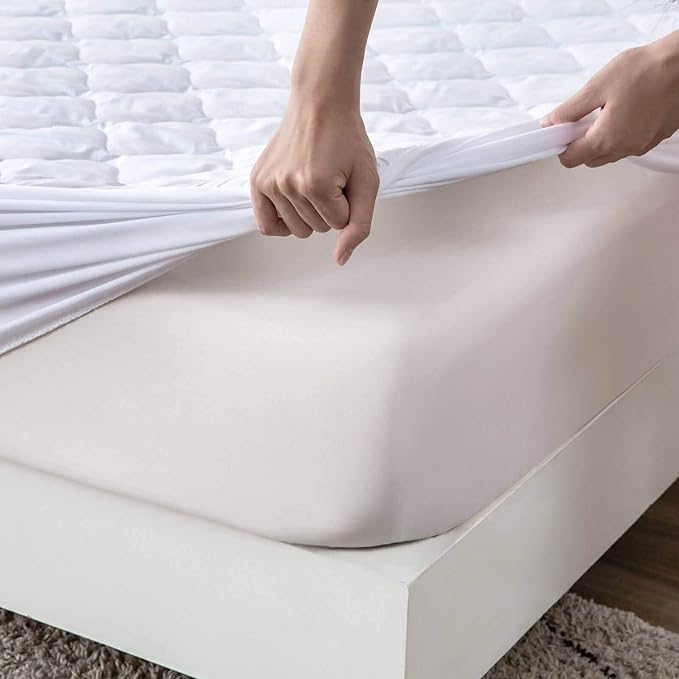 Quilted Queen Size Waterproof Mattress Protector Pad