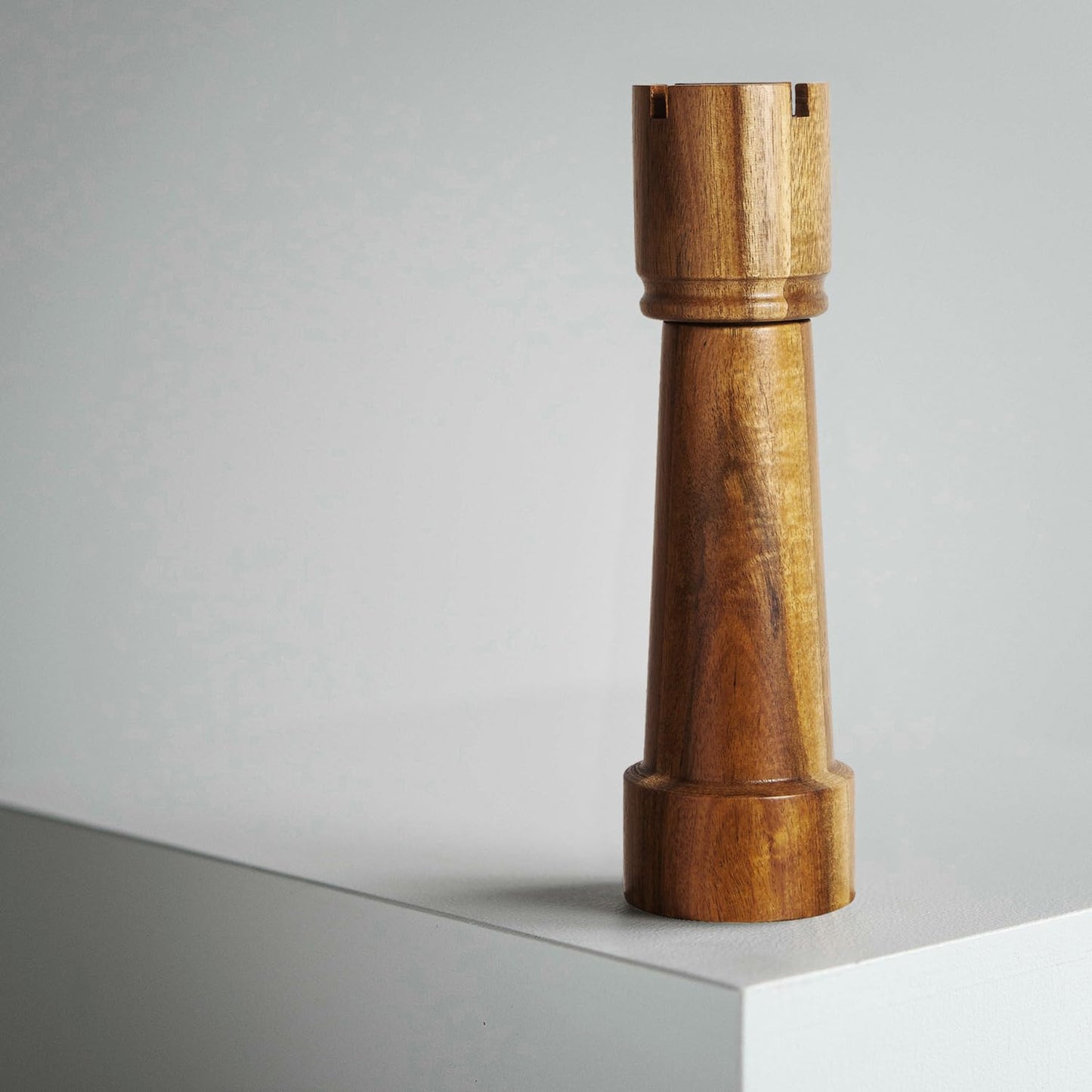 MAITTON Wooden Salt and Pepper Grinder Set Chess Piece Design – Refillable Manual Spice Mills with Adjustable Coarseness, Ceramic Core Acacia Wood 8 Inches