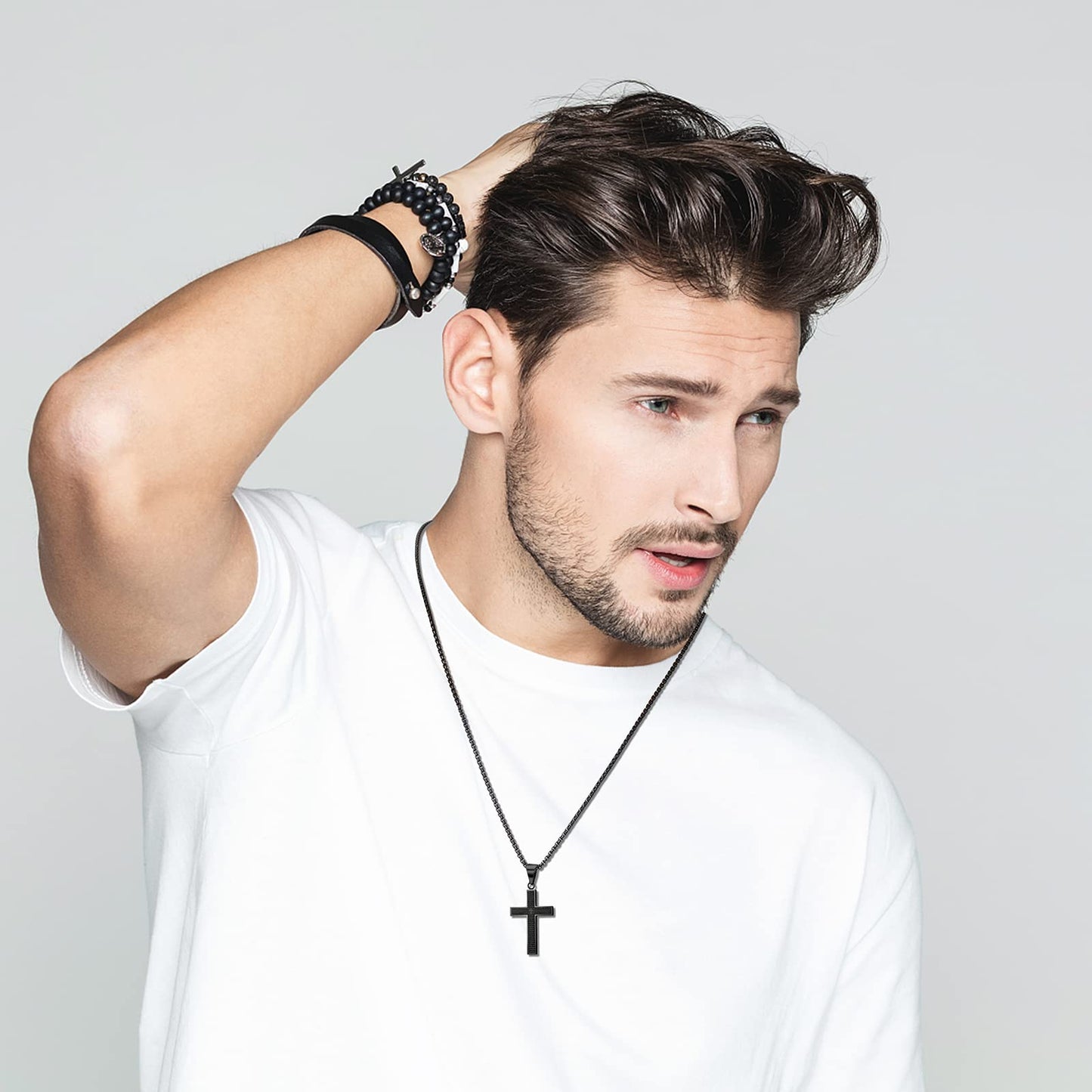 MERTTURM Stainless Steel Cross Necklace for Men, Cross Pendant Necklace with Chain 60cm, Silver/Gold/Black Necklace, Gift for Birthday/Christmas/Easter/Thanksgiving Day(lightfast & sweatproof)