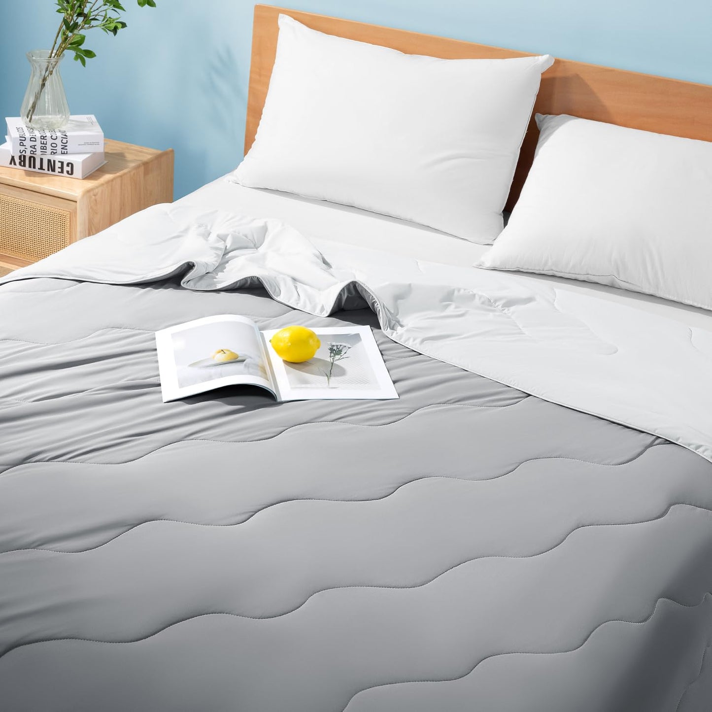 Gehtmnl Cooling Comforter, Cooling Blanket for Hot Sleepers and Night Sweats, Double-Sided Cool Breathable Soft Lightweight Blanket, All Season Bedding Comforter, (Mist Light Grey, Queen(90"x90"))