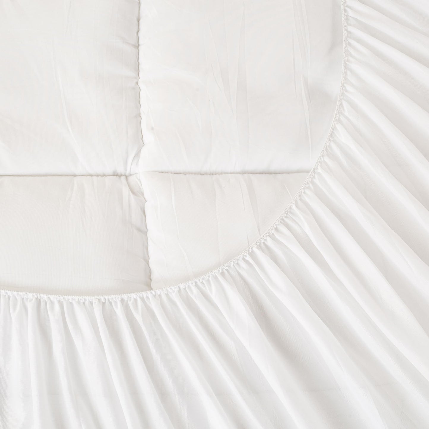 Nutan, Quilted Fitted Mattress Pad – Fitted Elastic Quilted Protector, Cover Stretches up to 18 Inches Deep Pocket - Machine Washable Topper, Twin, White
