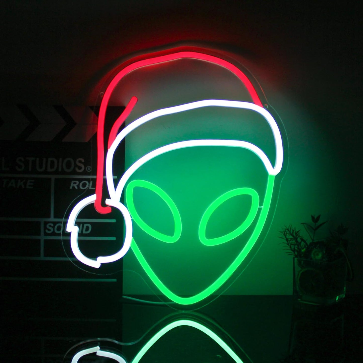 Christmas Neon Light Alien Neon Sign Green Red LED Sign Christmas Hat Neon Signs for Wall Decor Santa Hat Neon Lights for Bedroom Alien Decor Neon Wall Light for Xmas Party Decor