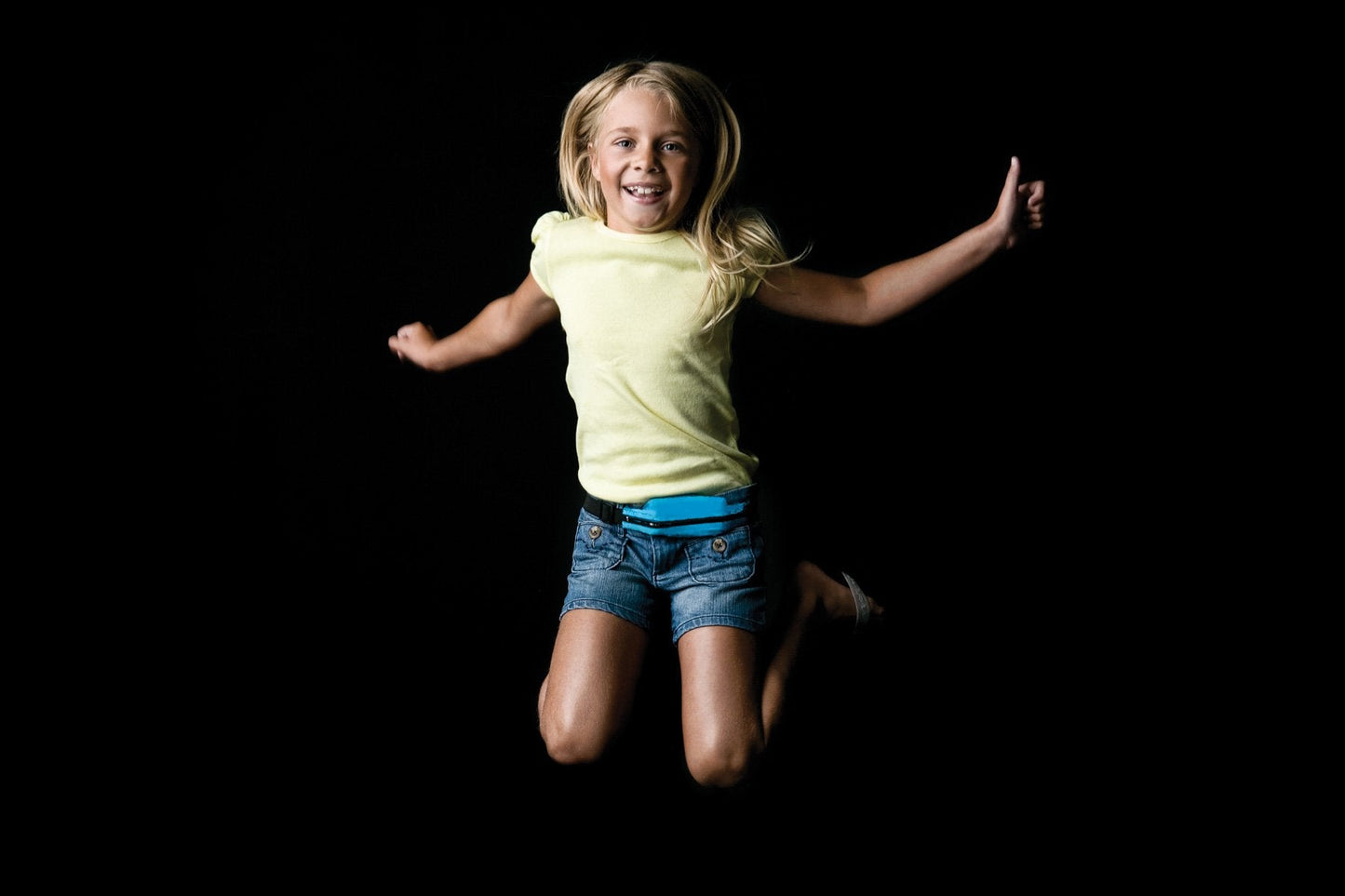 SPIbelt Kids Pocket Belt, Expandable Pocket, Adjustable Waist, No Bounce, No Logo Band, Black with Black Zipper