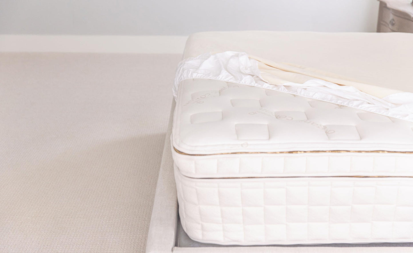 Naturepedic Organic Waterproof Mattress Protector Pad - Washable & Reusable Fitted Stretch Knit Mattress Cover - Highly Absorbent Bed Incontinence Pads - Breathable Cotton Protector for Queen, 9"-16"