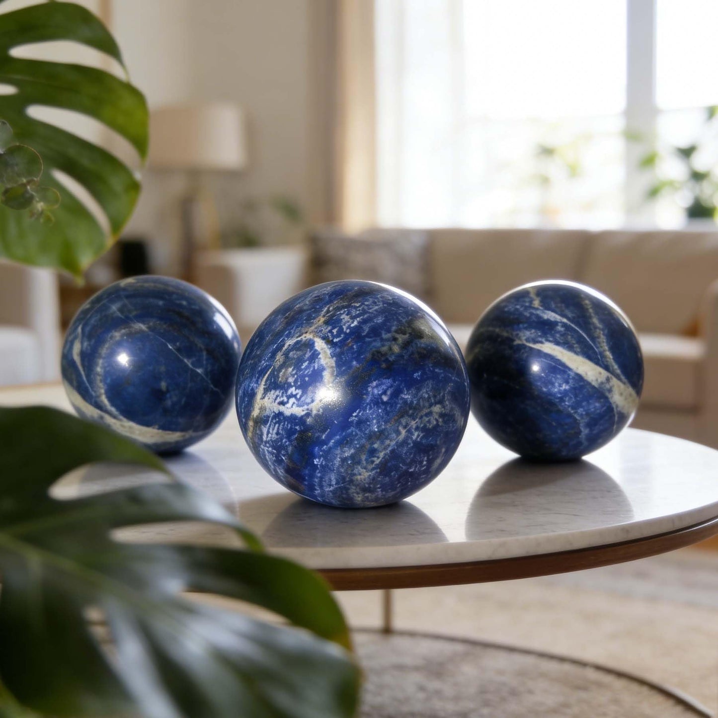 AierCrystal Natural Stone Crystal Sphere Feng Shui Home Decoration Ball Positive Energy Scrying Orb for Meditation Tool for Spiritual Space Purification Globe Diameter 5-6cm Lapis Lazuli Sphere