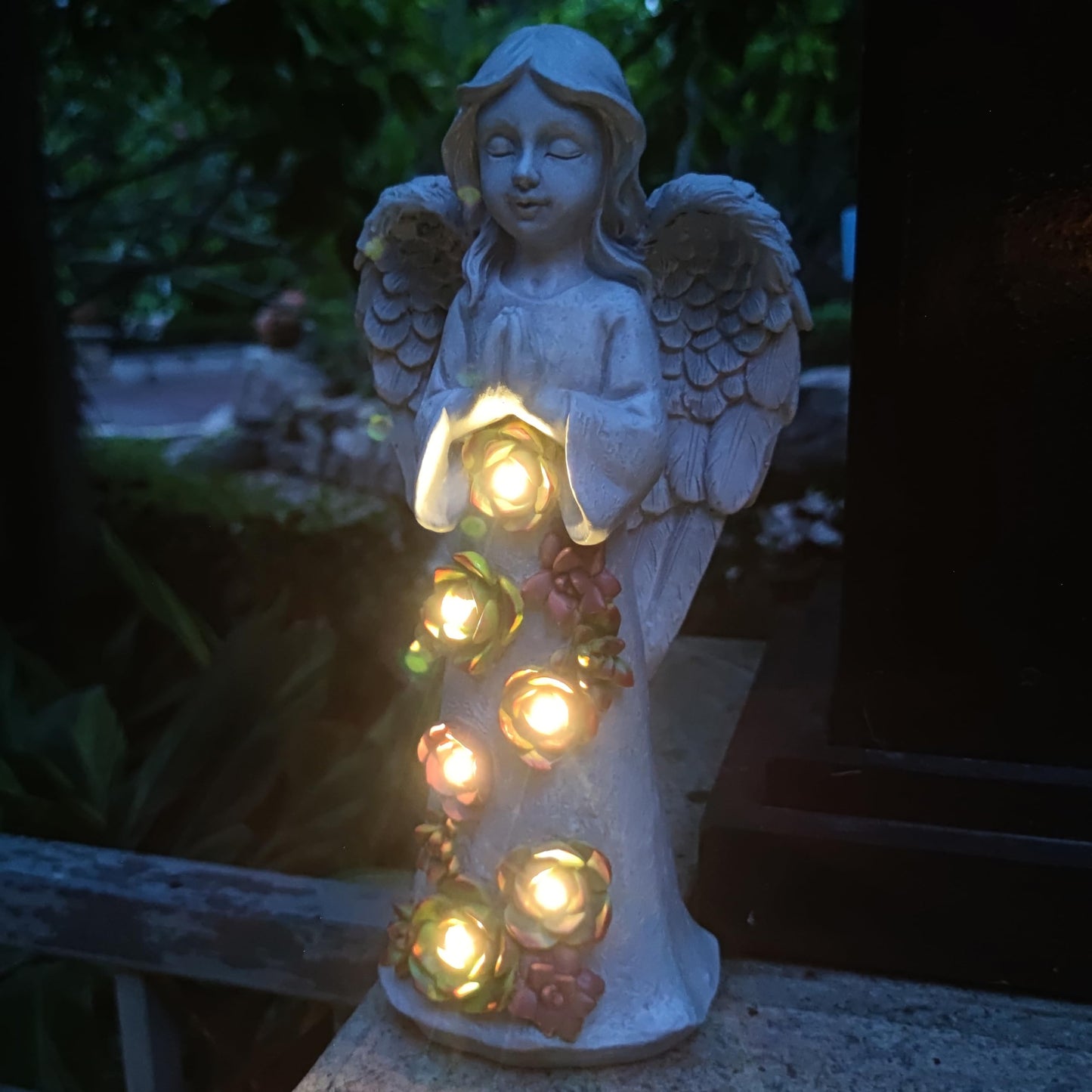 VIOYOUNS Angel Solar Garden Outdoor Statues with Succulent Plants and 6 LED Lights– Outside Solar Garden Decor Figurines -Remembrance & Sympathy Gifts Decorations