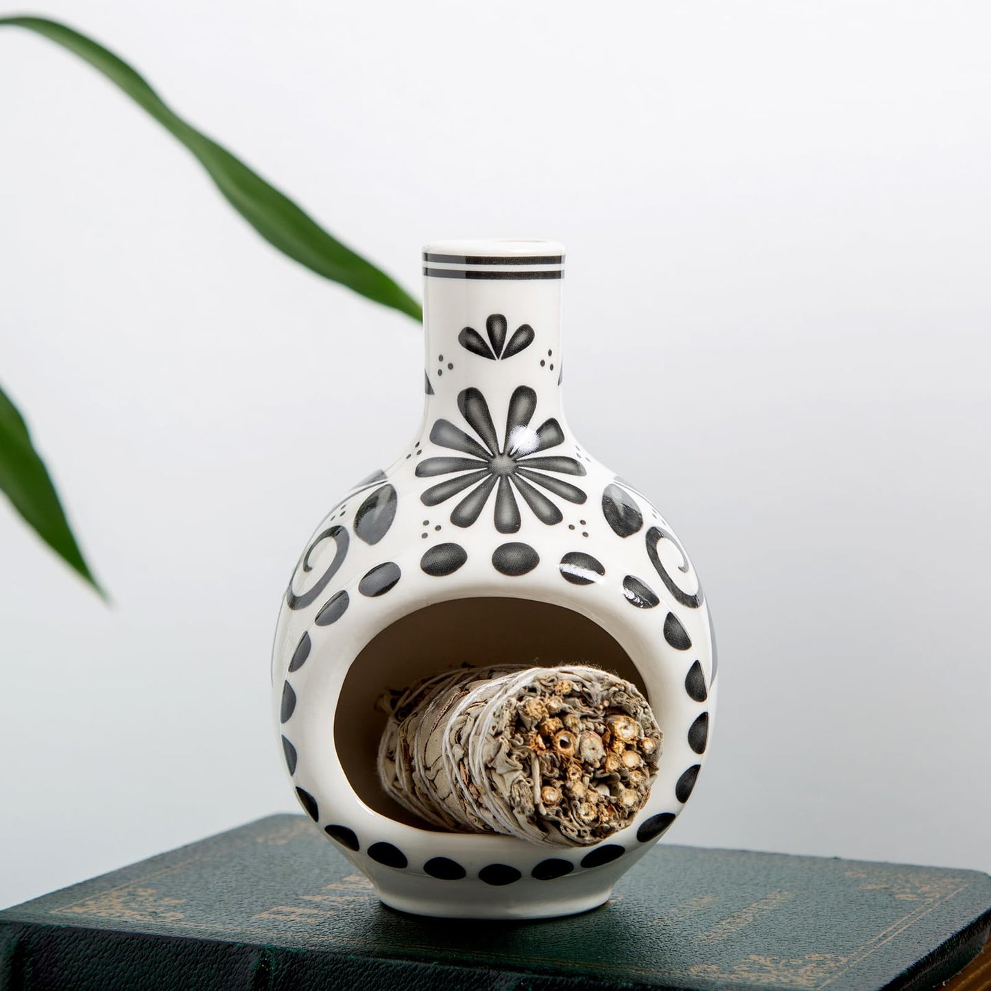 MOUGIGI Handcrafted Palo Santo Holder Ceramic Incense Burner - Compact Size for Meditation Space - Burn Palo Santo Sticks and Cones Safely - Sage Aromatherapy Decor