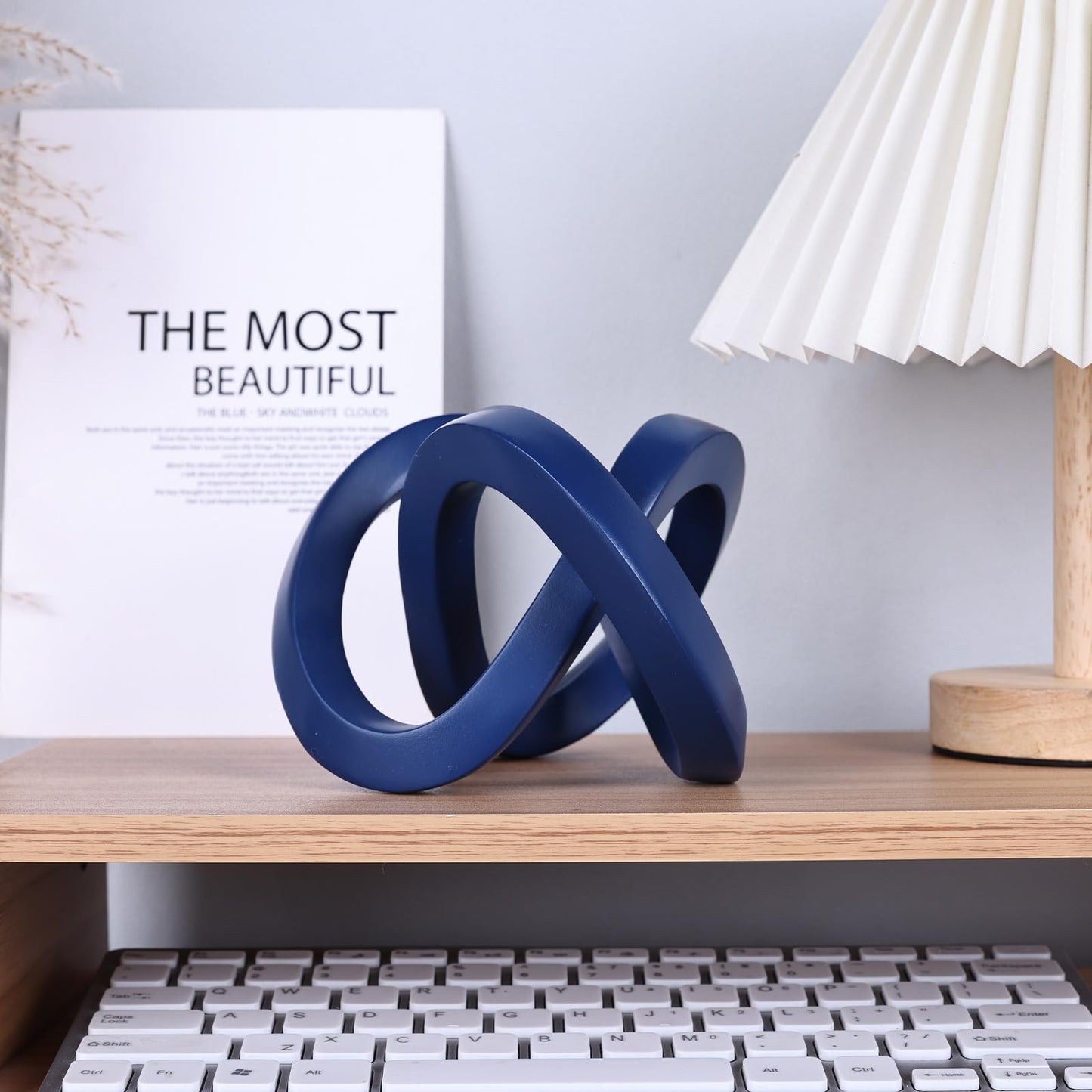 PlivBloom Knot Geometric Sculpture Decor,Mid Century Modern Abstract Figurines,Home Decor Statue,Bookcase Decor,Decorative Accents for Living Room, Coffee Table, Office Desktop, Shelf (Blue)
