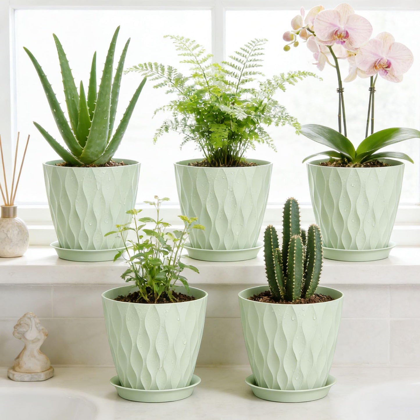 SQKH 8 Inch Plastic Plant Pots,Set of 5 Flower Pots,Planters with Drainage Holes & Saucers, Indoor Outdoor Garden Pots for Home Decor(Green)