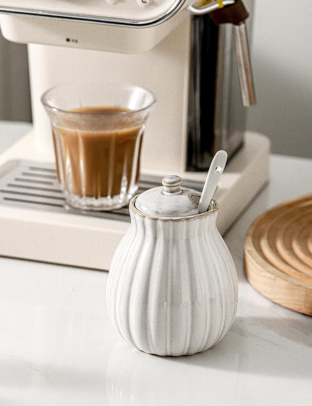 Seyatoo Sugar Bowl with Lid and Spoon, Ceramic Sugar Container for Coffee Bar, Sugar Jar Holder Sugar Dispenser Bowl for Sea Salt, Spice and Sugar, Glazed White