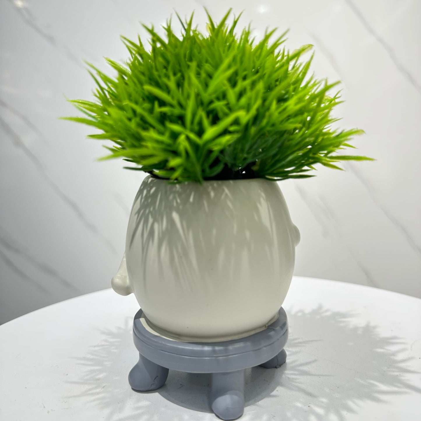Lxiioae Smile Face Planter Pot Cute Face Planter Pot Funny Sitting on Chair Flower Succulent Pot with Drainage Hole