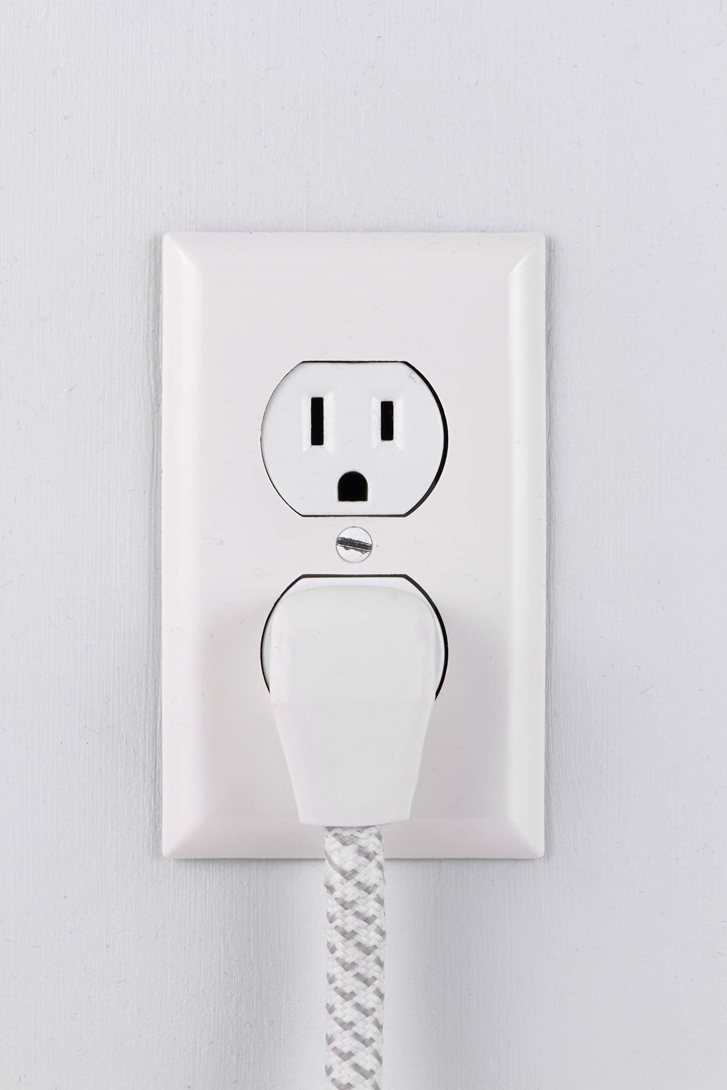 Philips 6 Outlet Power Strip Surge Protector, 6 Ft Power Cord, Designer Braided Extension Cord, Flat Plug, Perfect for Office or Home Décor, 1080 Joules, White, SPC3054WA/37