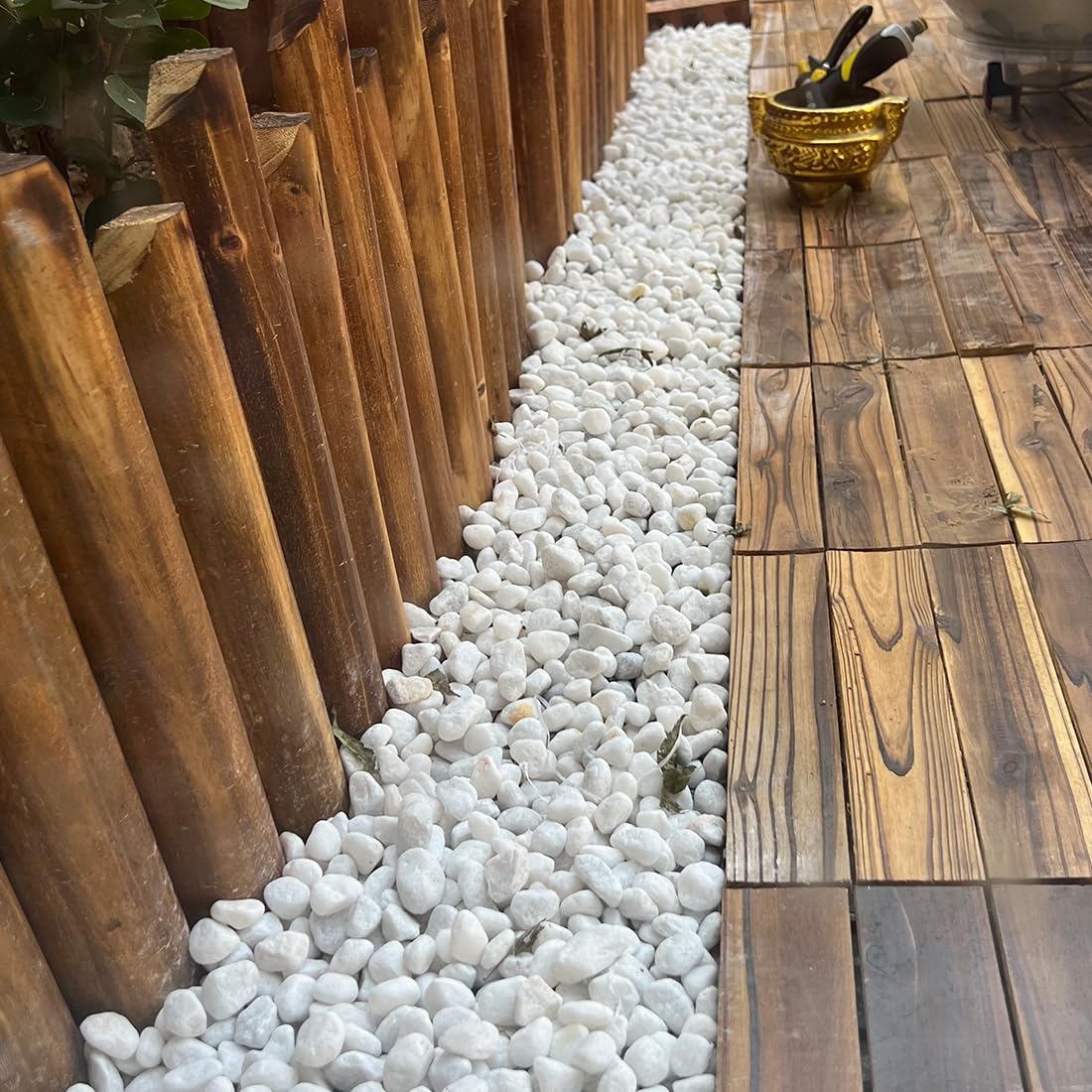 YISZM 5lb White Pebbles for Indoor Plants, 1-2 Inch Natural River Rocks, Snow White Decorative Stones, Ideal for Fish Tank, Vases, Crafting, Home Decor and Garden Landscaping Rocks