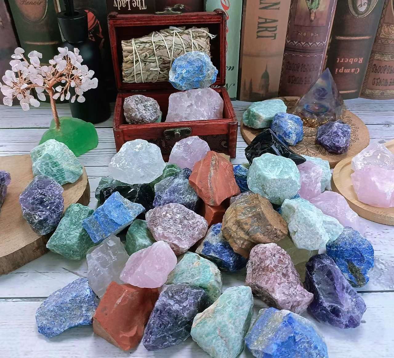 LAIDANLA Bulk Mixed Stone Set 2" Large Raw Crystals Lapis Lazuli Obsidian Natural Rough Stones Crystals Healing Gemstones for Reiki Healing Tumbling Rocks 4PCS 0.55lb