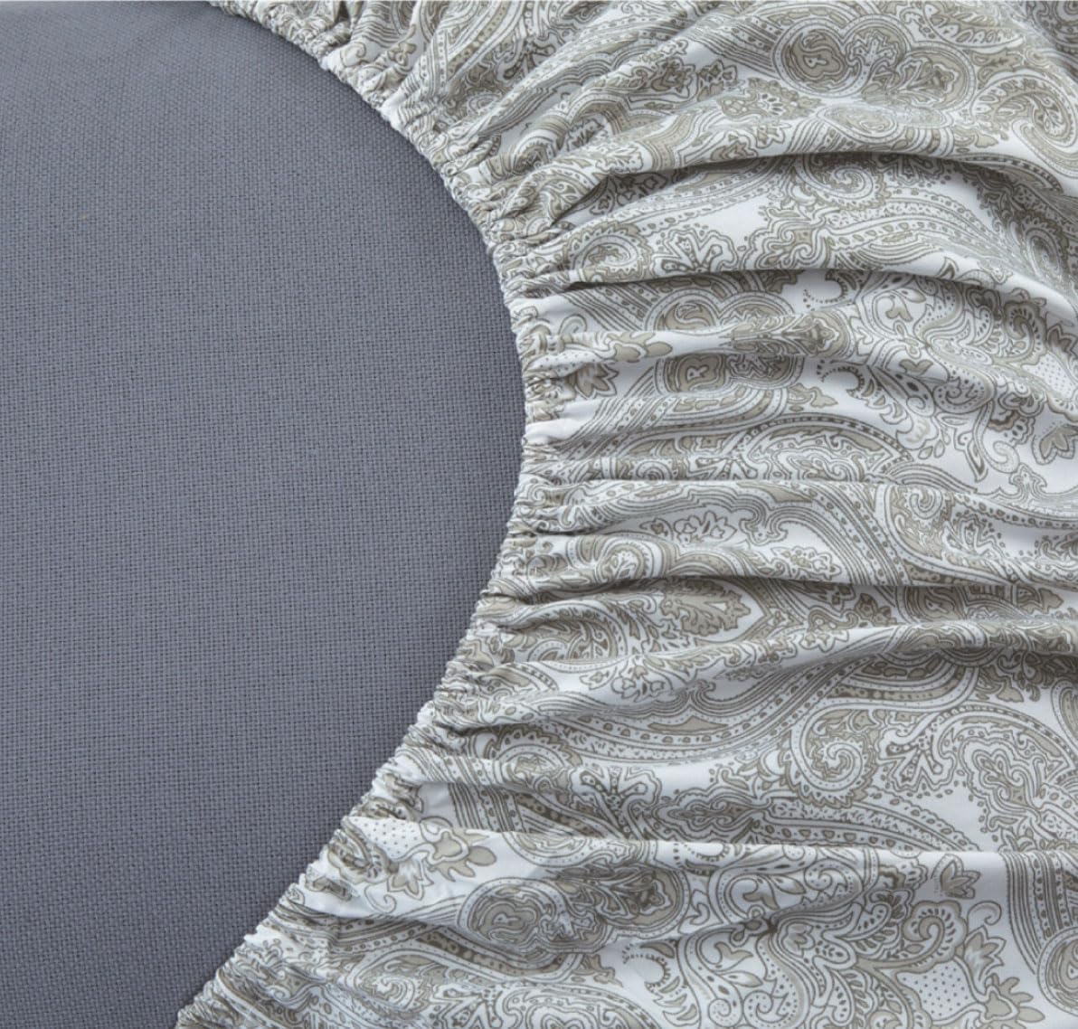 Spirit Linen home 6-Piece Queen Size Bed Sheet Set - Deep Pocket, Paisley Pattern, Soft and Breathable Bed Sheets, Microfiber Material, Includes 1 Fitted, 1 Flat, 4 Pillowcases - Light Grey Paisley