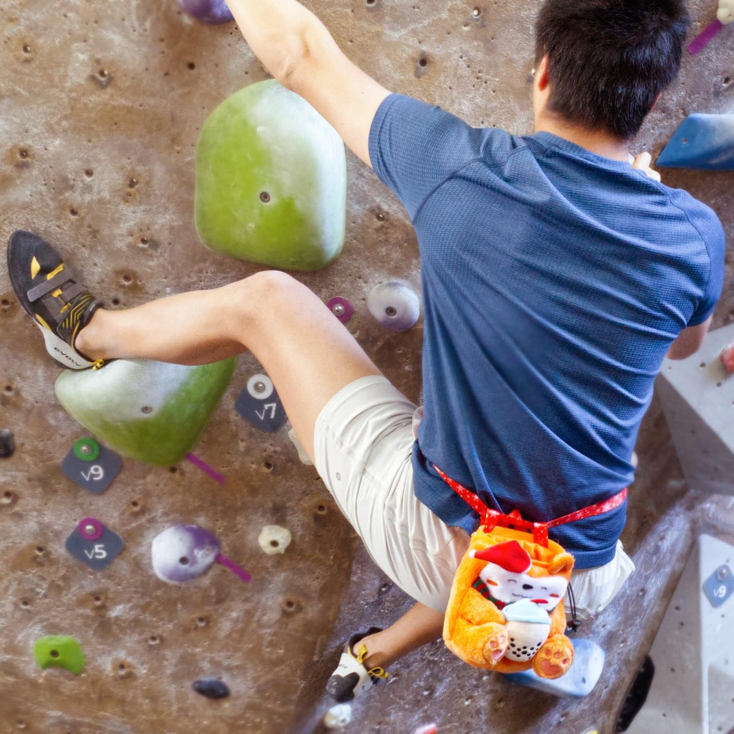 Rock Climbing Chalk Bag + Refillable Ball – Boba Dog Plush Animal Bag (Christmas Bag + Chalk) | Christmas | Santa