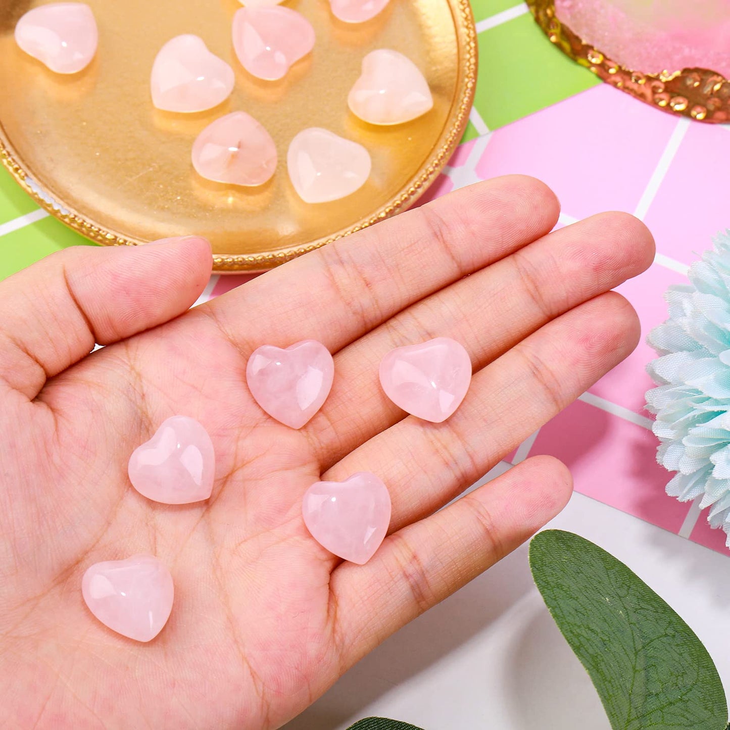 Fumete 50 Pcs Quartz Rose Heart Palm Stone Pieces Natural Healing Crystal 0.6 Inch Heart Shaped Pocket Gemstone Carved Palm Worry Stone