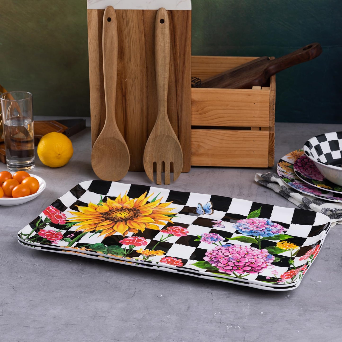 LEHAHA Rectangular Melamine Sunflower Serving Tray, 2-Piece Hydrangea Serving Platter Set, 17.5" x 10" Colorful Trays/Platters Sets for Outdoor and Indoor Dining and Entertaining Parties,Black Plaid