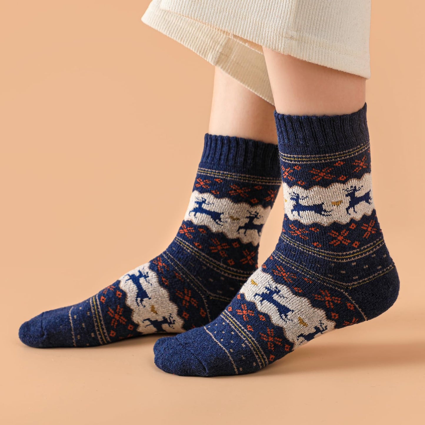 Nimalpal Wool Socks for Women - Wool Socks Soft 5 Pairs Womens Sock, Winter Hiking Cozy Sock Warm, Furry Deer