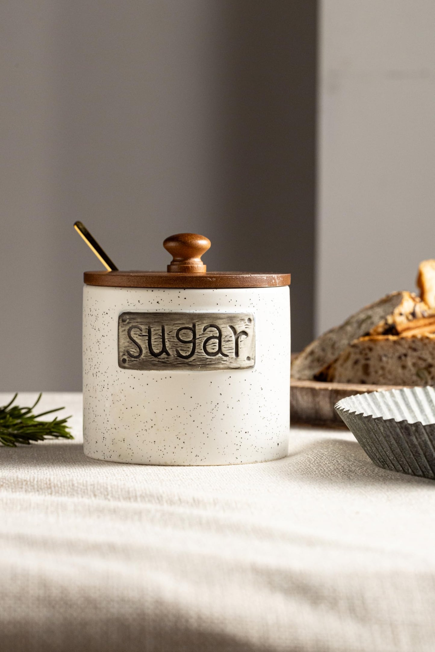 LYEOBOH Sugar Container, Ceramic Sugar Bowl with Lid and Spoon,15 OZ Sugar Holder for Coffee Bar Accessories, Sugar Jar for Countertop, Azucarera Farmhouse Home and Kitchen, White
