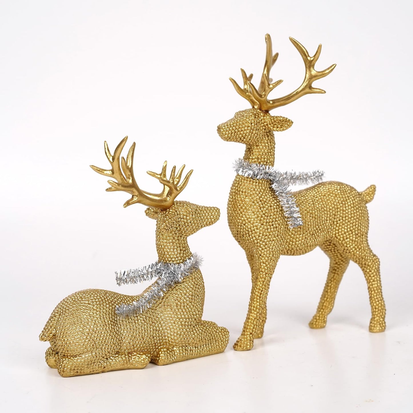 MENGYOULUN Rustic Natural Woven Seagrass Reindeer Figurines Christmas Holiday Decorations with Pine Berry Wreath Set of 2 Standing and Sitting Deer (Gold, 8.7 * 4 * 4.92inch)