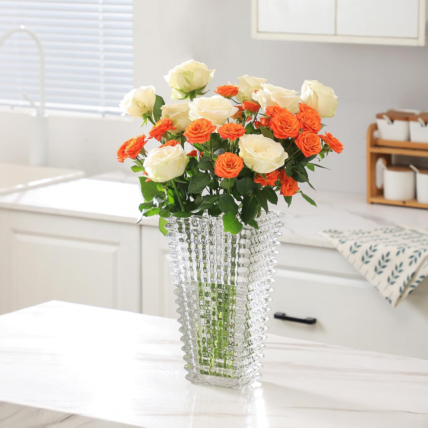 MCMCNCUIU Crystal Glass Vase, Large Crystal Vases for Flowers, Large Flower Vase, Clear Modern Vases for Living Room, Bedroom, Kitchen, Dining Table, Mantle, Wedding, 11 Inches