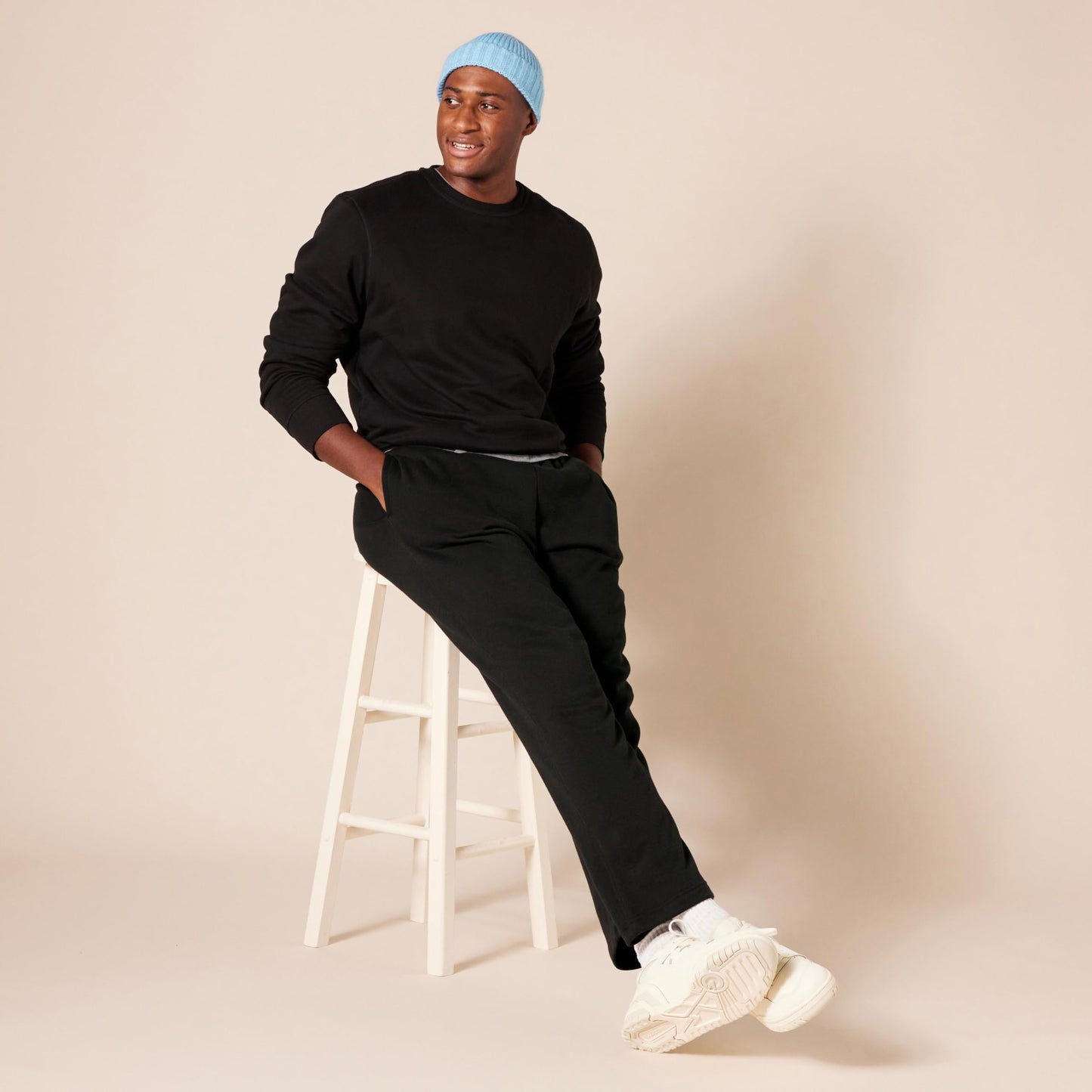 Amazon Essentials Men's Fleece Open Bottom Sweatpant (Available in Big and Tall), Black, M