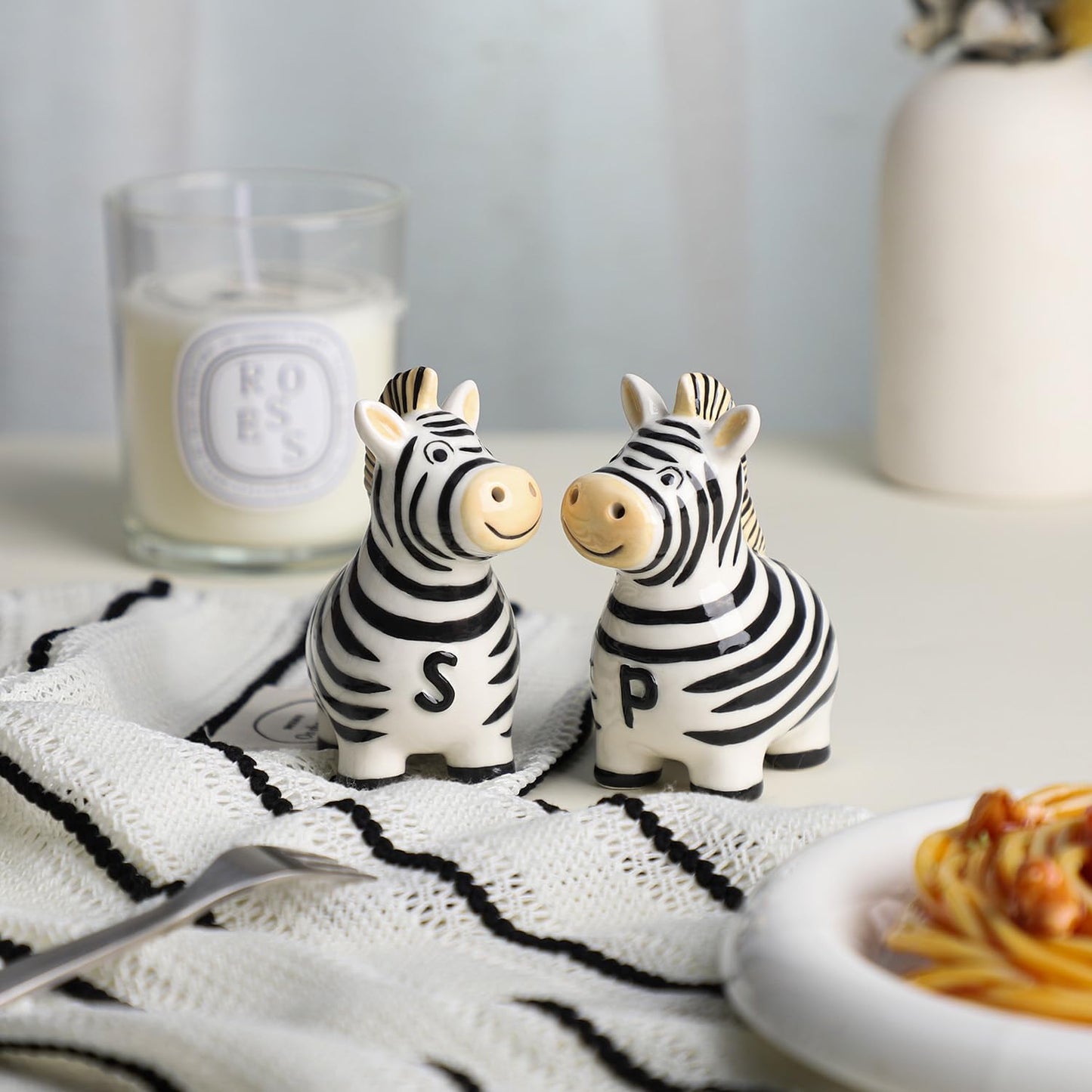 Colias Wing Ceramic Zebra Salt & Pepper Shakers Set, Hand-Painted Zebra Salt and Pepper Shakers-B