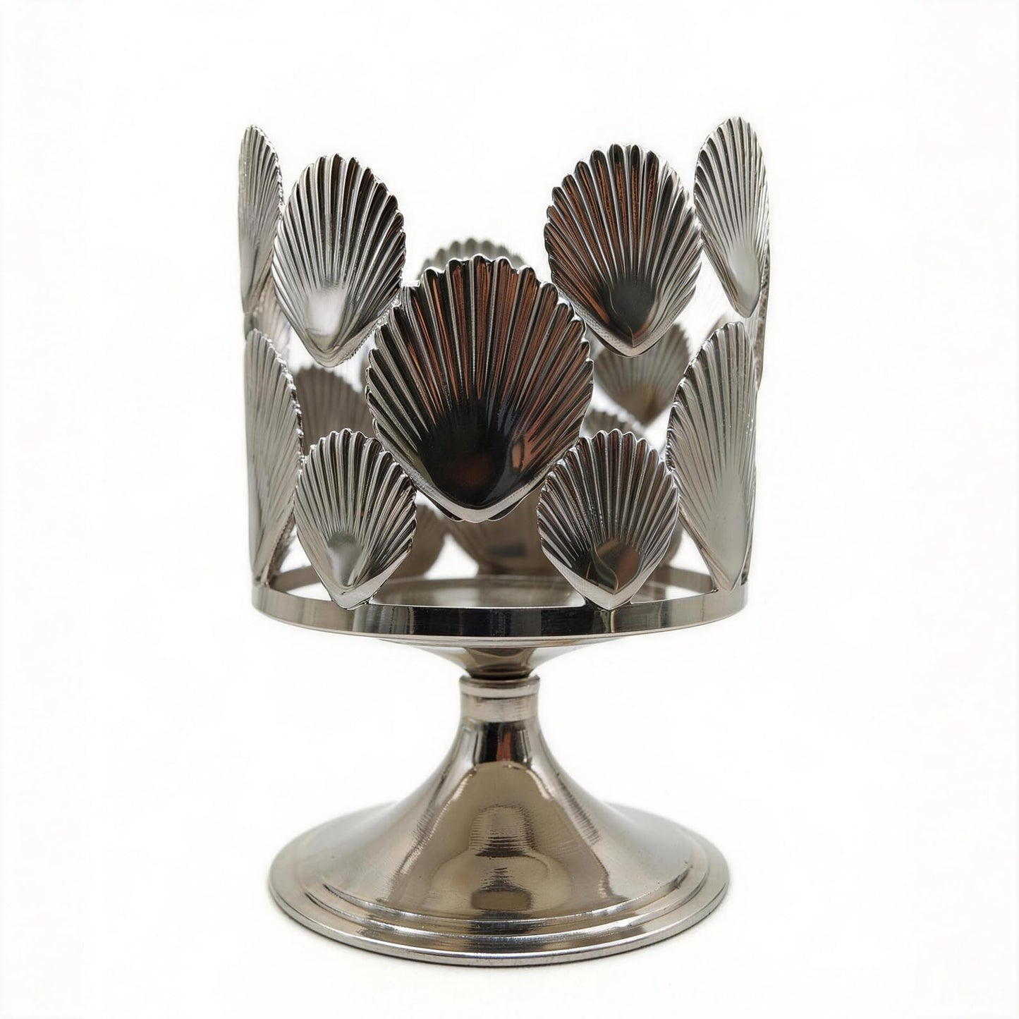Silver Shell Pattern 3 Wick Candle Holder, Fits 4 Inch Diameter Jar Candles, 4.3" D x 5.9" H Decorative Candle Stand for Home, Living Room, Bedroom, Office & Gifting