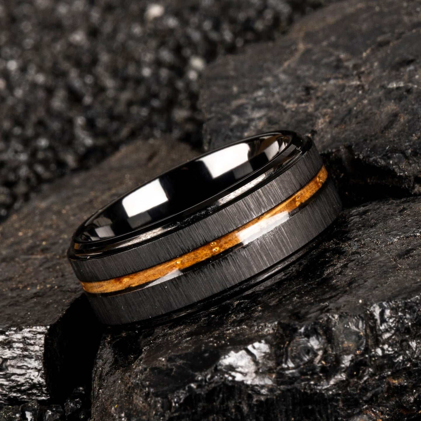 JEWPER 8mm Men Womens Wedding Band Tungsten Rings Black Fashion Promise Carbide Inlaid whiskey barrel wood Outer ring step edge sanding Matte Finish Edge Comfort Fit size(11)