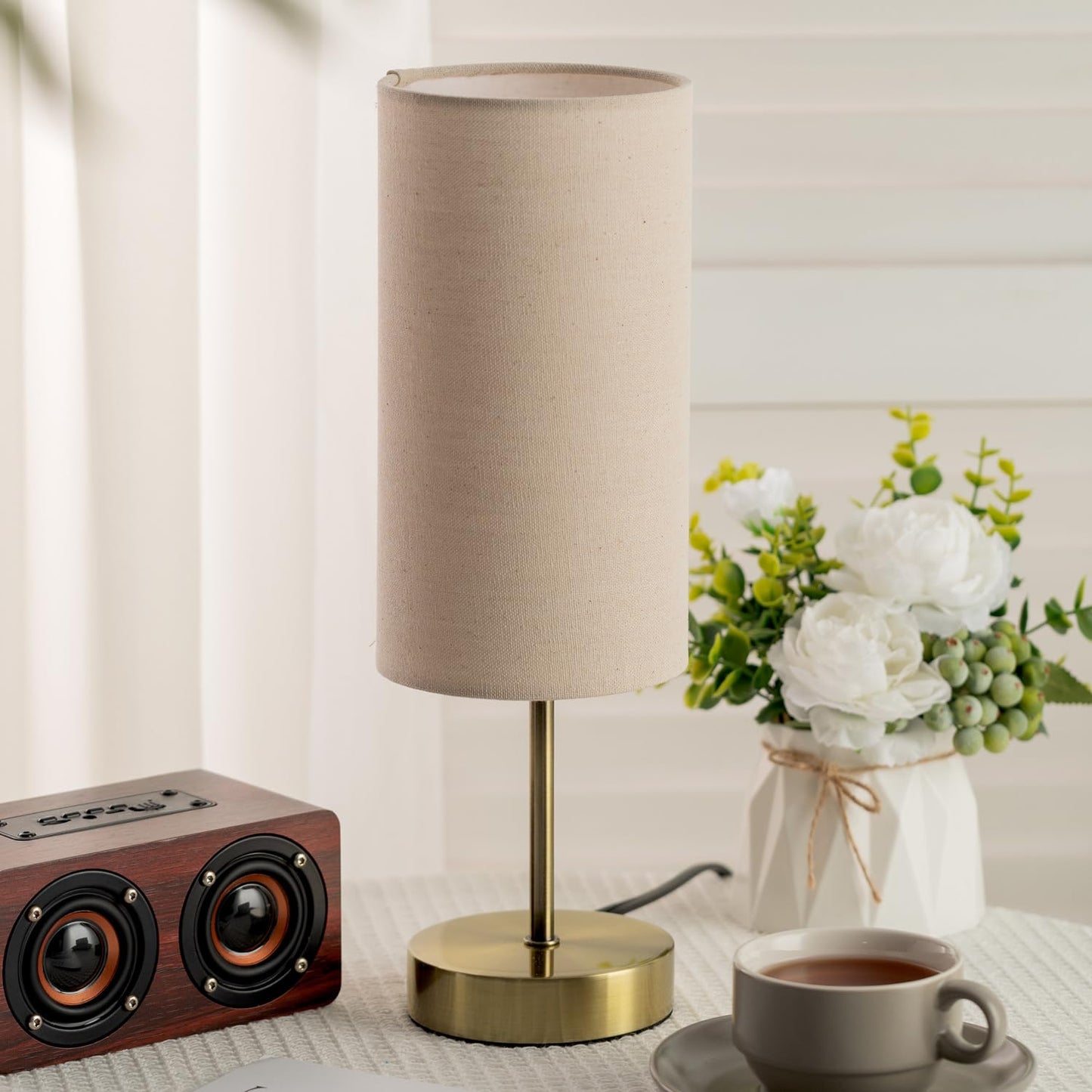 Small Side Table Lamp for Bedroom Night Stands, Round Linen Shade and Antique Brass Metal Base, Retro Minimalist Bedside Lamps for Dresser, Desk, Office, College Dorm, Warm Light, 5W LED Bulb Included