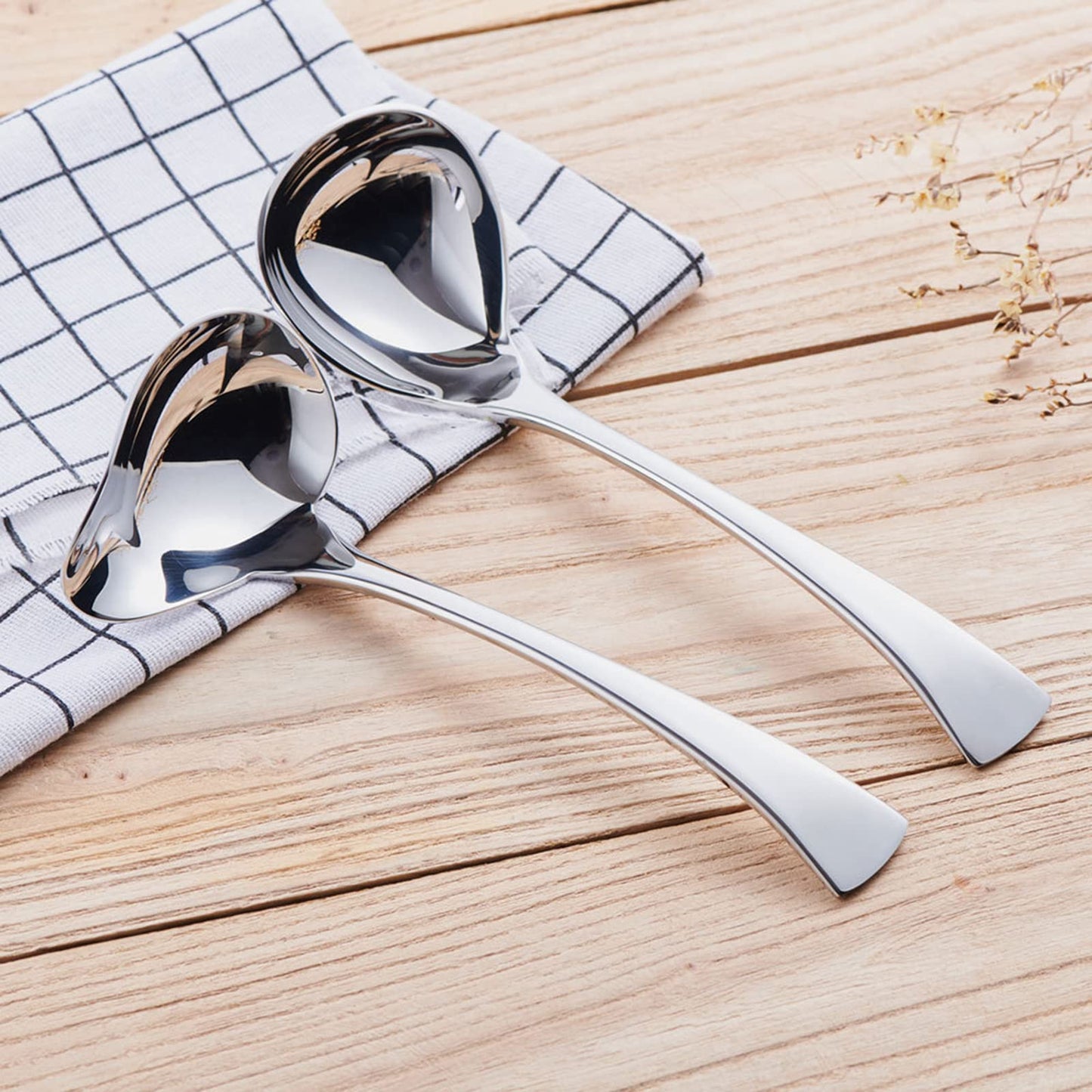 Yarlung Set of 2 Gravy Spoon Small Ladle 7 Inch Sauce Drizzle Spoon with Spout, 18/10 Stainless Steel Mini Soup Ladle Kitchen Utensils Table Serving