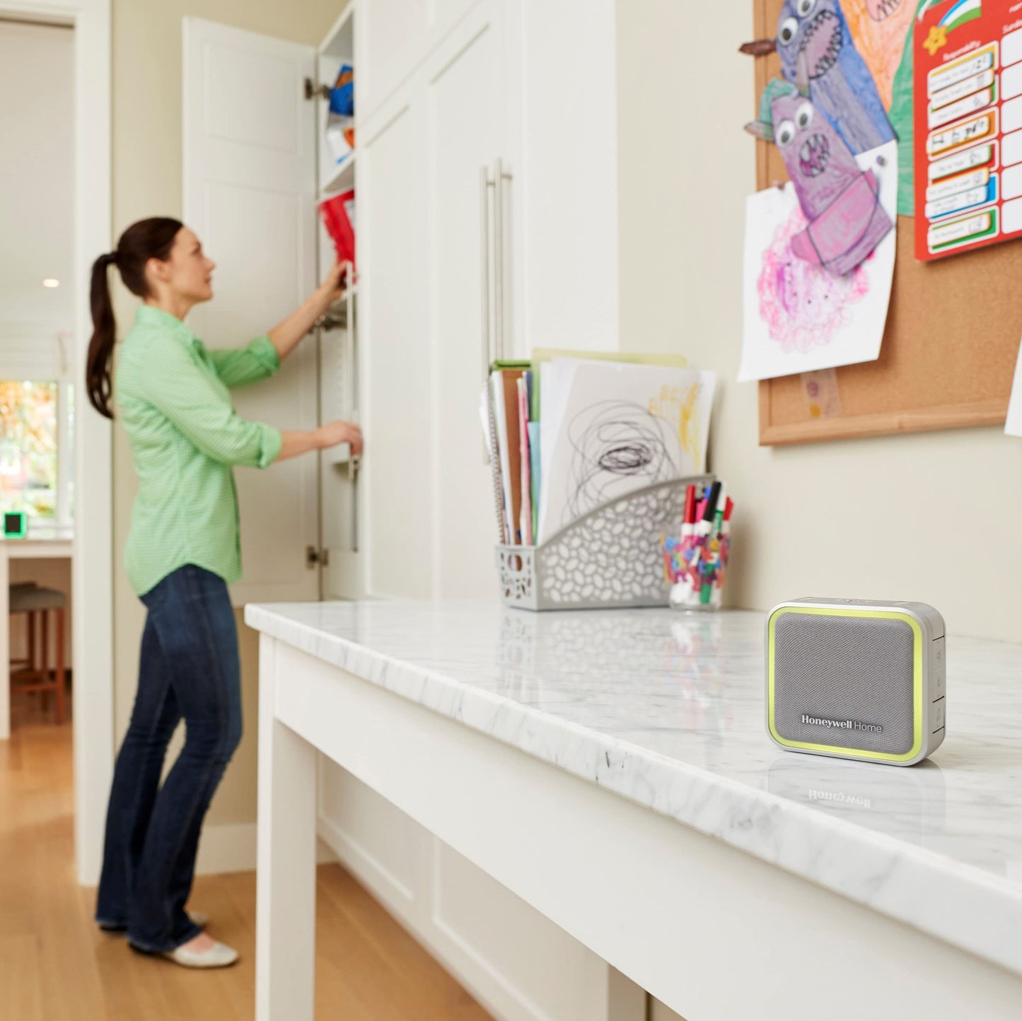 Honeywell Home RDWL313P2000 Doobell Plug-in Wireless Doorbell & Push Button-3 Series, Gray