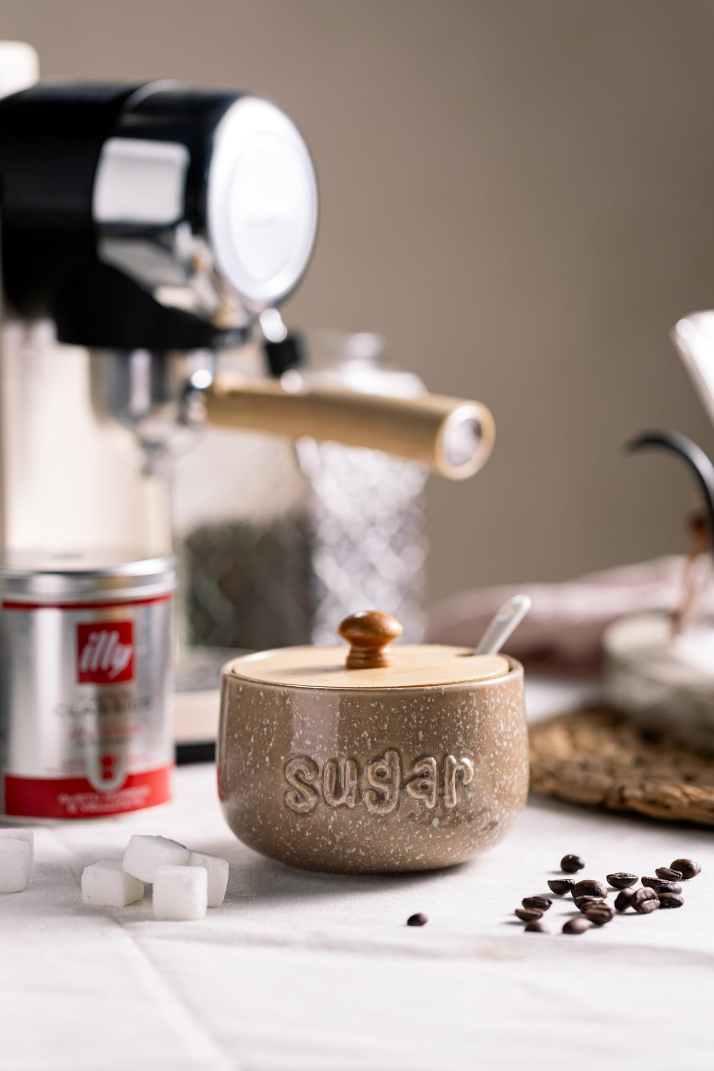 LYEOBOH Sugar Bowl with Lid and Spoon, Ceramic Sugar Holder for Coffee Bar Accessories, 17 OZ Cute Sugar Jar Container for Countertop, Azucarera for Farmhouse, Rustic Home and Kitchen, Speckled Khaki