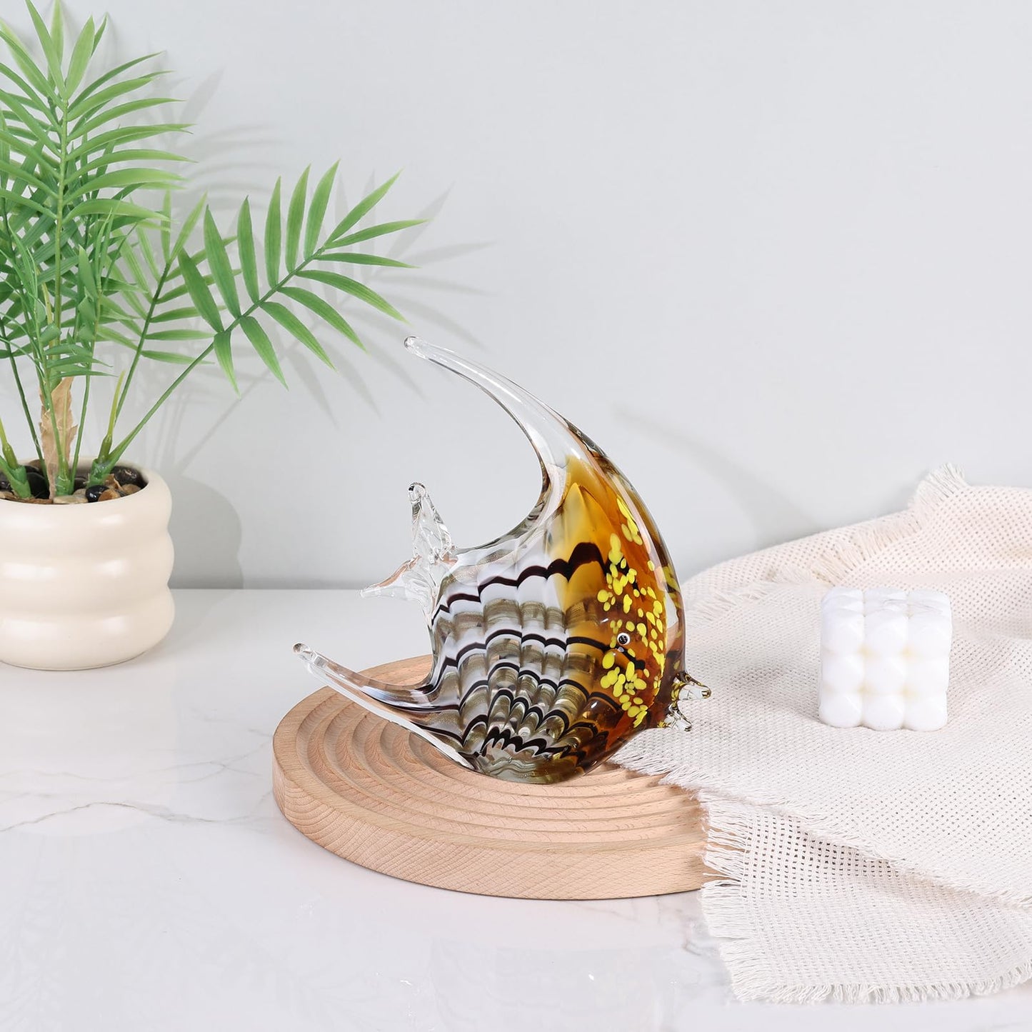 DOVDOV Hand-Blown Glass Fish Decorative Sculpture, Amber Ocean Glass Art Decor, Coastal-Themed Ornament, Suitable for bedrooms, Offices, Coffee Tables, and TV Consoles, Marine Animal Sculpture Art.