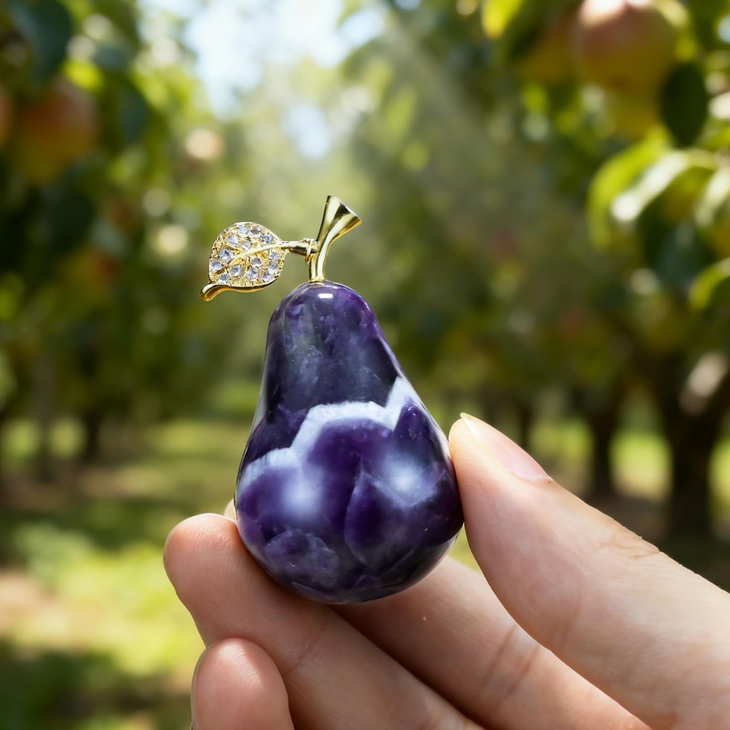LEADGEM Amethyst Crystal Pear Statue Home Ornament Decor Quartz Fruit Pears Sculpture Collectible Figurines Paperweight for Home Kitchen Tabletop Centerpiece