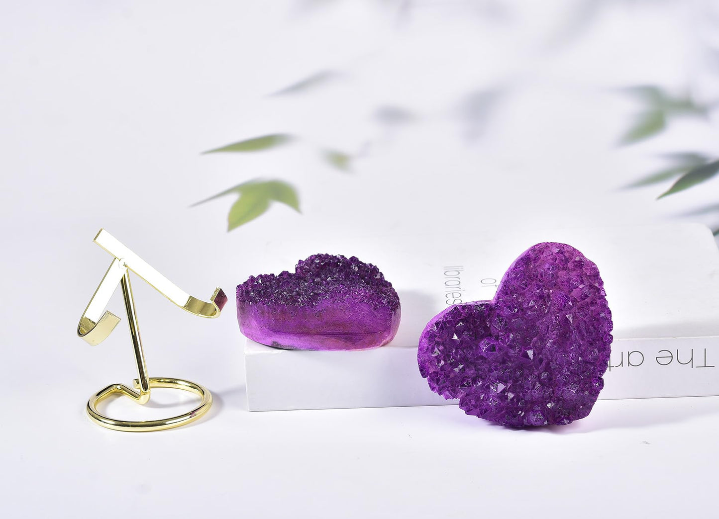 AMOYSTONE Large Heart Crystal Cluster Decorations Stone Meditation Healing Electroplating White Crystal Cluster with Alloy Display Bracket, Purple 3.2-3.6"