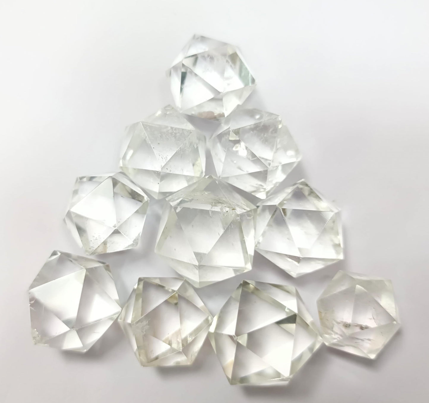 Jet Crystal Quartz Icosahedron Gemstone Sphatik Original Crystal Natural Authentic Chakra Radionic Platonic Pranic Brazilian Power Protection Vastu Healing Feng Shui Energy Approx. 10-15 mm.