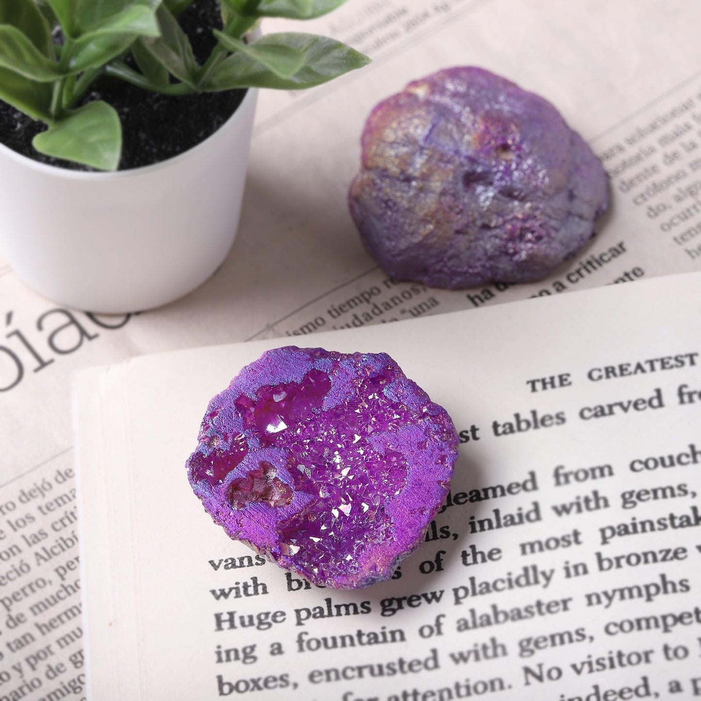 Rockcloud Extra Small Titanium Coated Crystal Geode Mineral Specimen Irregular Reiki Crystal Stone for Home Office Decoration, Purple