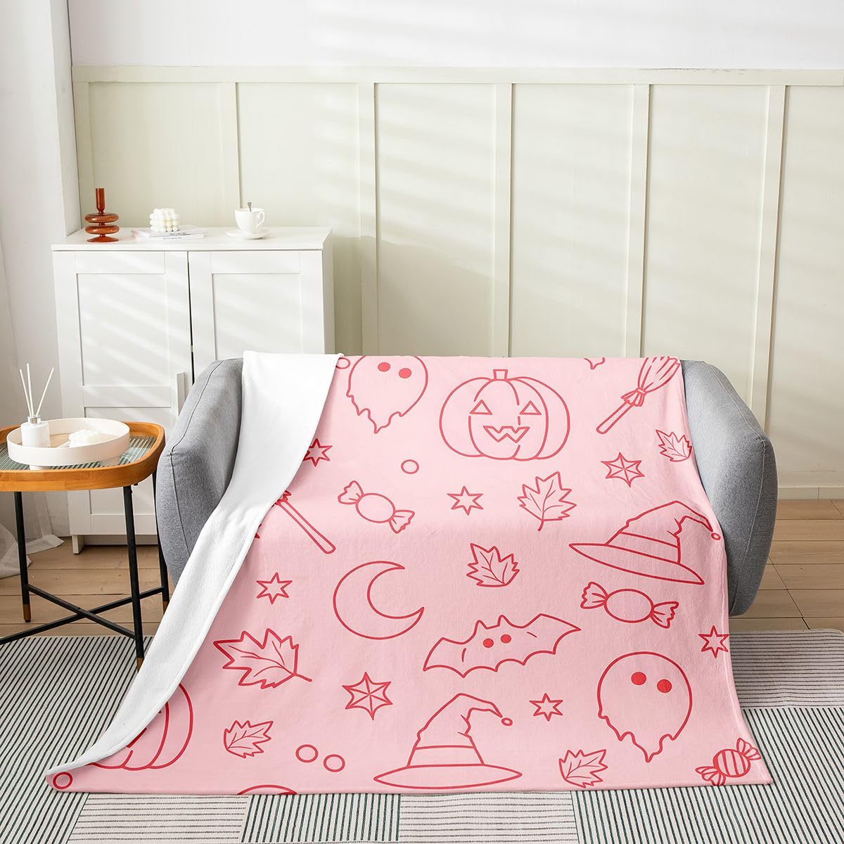 Feelyou Ghost Plush Throw Blanket Halloween Themed Flannel Blanket Throw 50"x60" Trick or Treat All Season Bat for Couch Bed Sofa Spooky Pumpkin Bedroom Decor