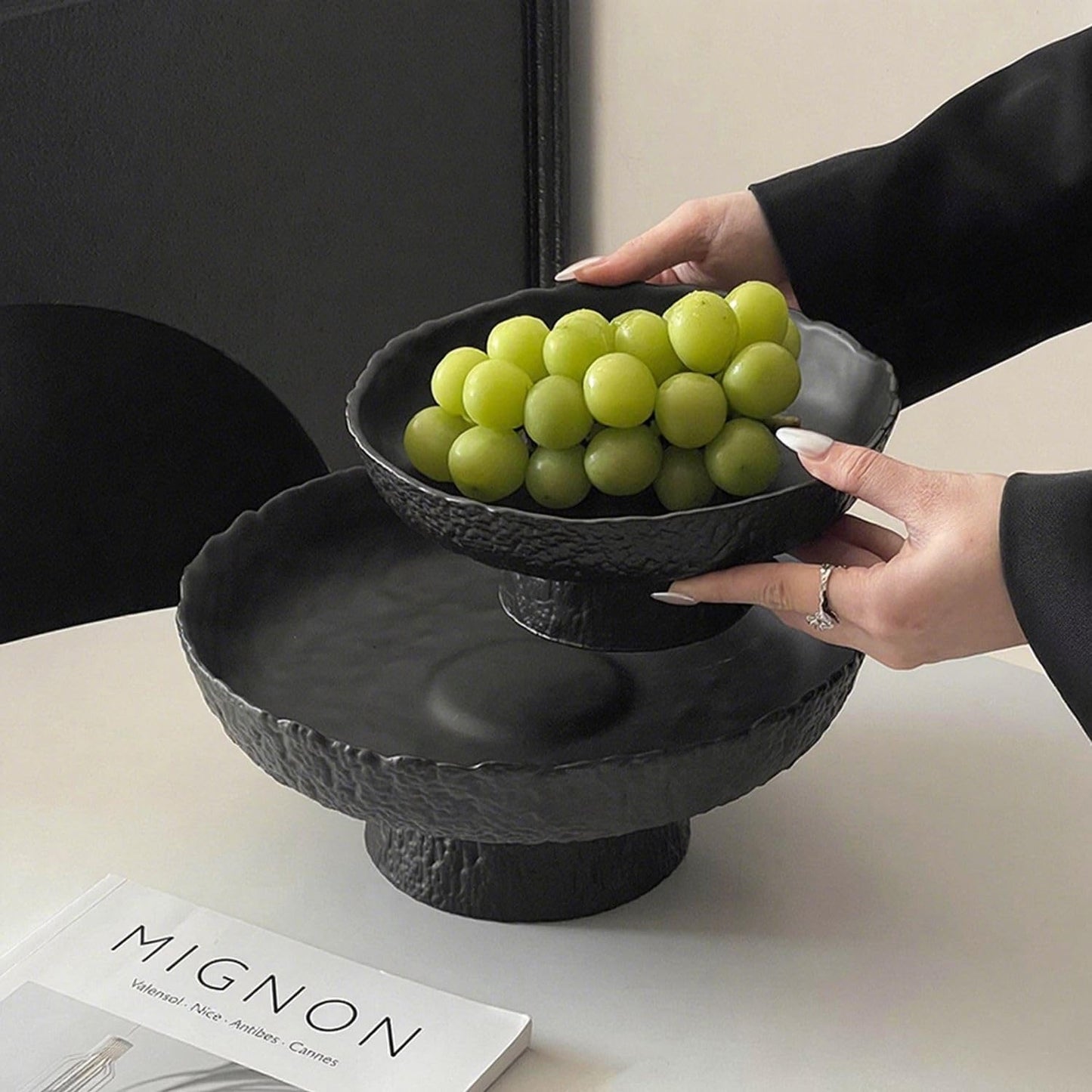 BZCWHWY Glass Fruit Bowl for Kitchen Counter, Black Pedestal Bowl, Large Footed Serving Bowl, Decorative Bowls for Centerpiece Home Decor, Modern Fruit Holder (Large 10.4 Inch)