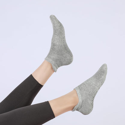 Grip Pilates Socks Non Slip Athletic Yoga Socks with Grips for Women Grippy socks for Hospital Workout Barre