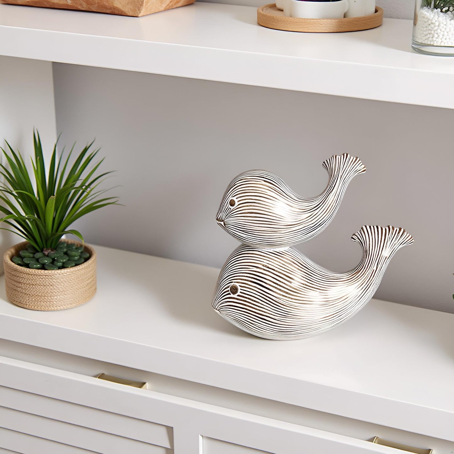 LAIKEARTS Abstract Modern Whale Decorative Sculpture, Home Decor,Ocean Beach Theme Whale Decorations,Coffee Table Statues,Dining Living Room Desk Decor,Shelf Decoration