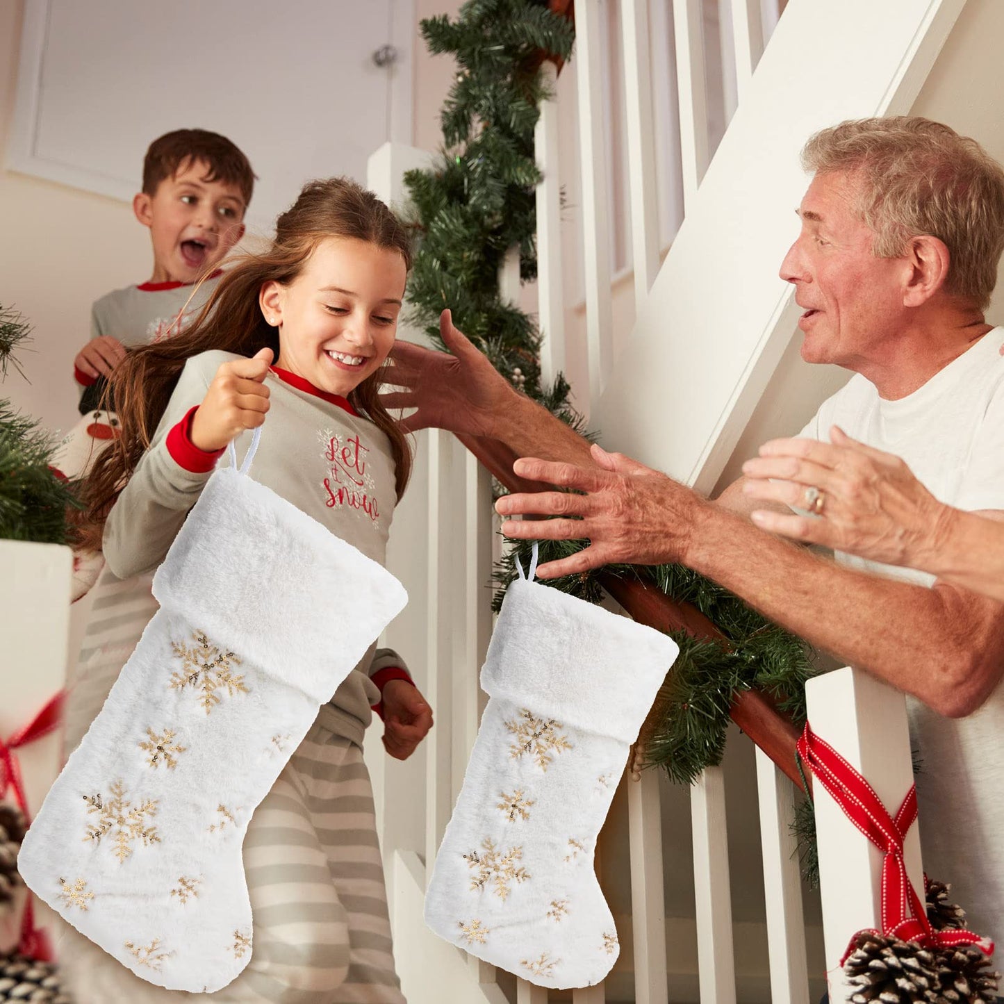 Seematn 6 Pcs Christmas Stockings with 6 Pcs Stocking Holders Set 20 Inch White Faux Fur Xmas Stockings Embroidered Snowflake Xmas Stocking Large Family Holiday Fireplace Hanging Decor(Gold,Stylish)