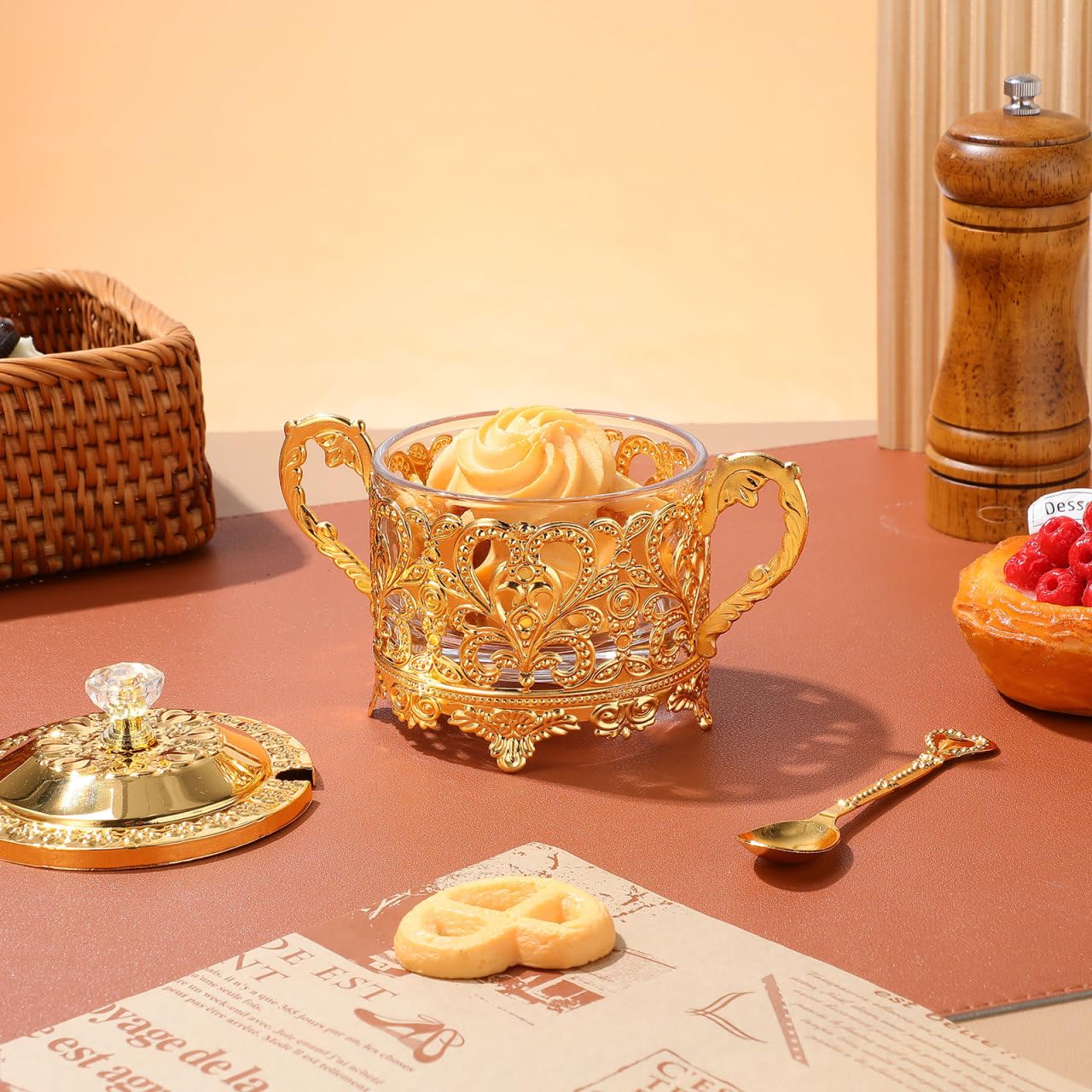 Sugar Bowl, 2 Sets Turkish Sugar Bowl with Lid and Spoon Condiment Pots Seasoning Box Golden Embossed Glass Candy Jar Coffee Bar Accessories