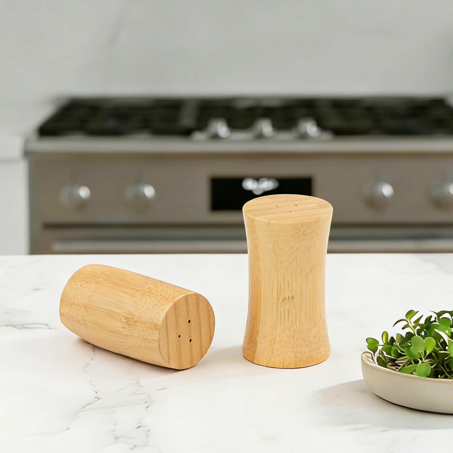 ZTHapwa Wooden Salt and Pepper Shakers Set, Small Bamboo Salt Pepper Shakers with Tray for Kitchen Cooking/Camping/BBQ, Farmhouse Seasoning Holder for Kitchen and Dining Table, 1/8 Cup